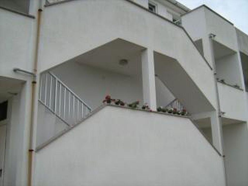 Two bedroom apartment with air-conditioning Povljana, Pag (A-12169-d)