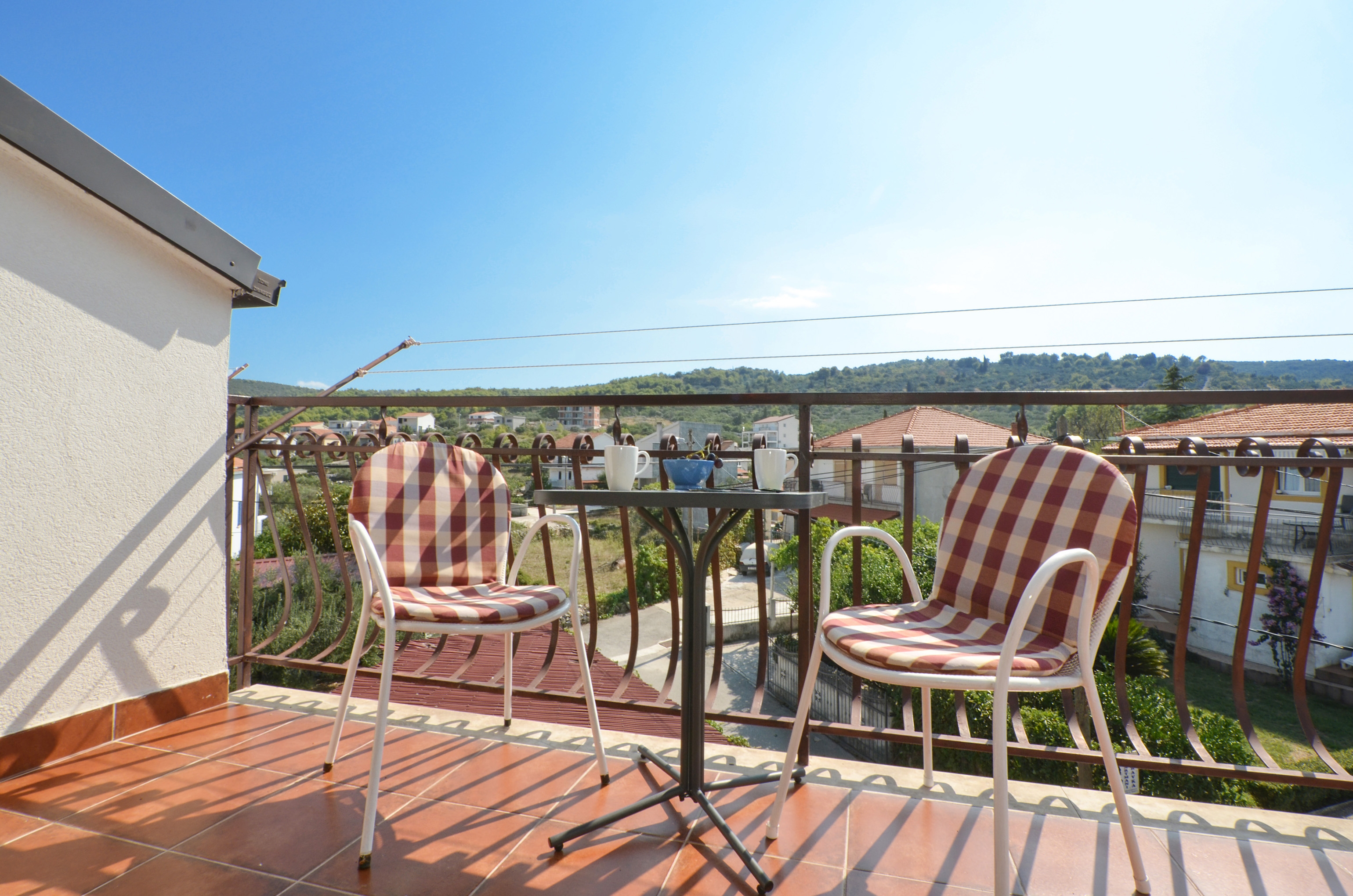 Three bedroom apartment with balcony and sea view Slatine, Čiovo  A-a