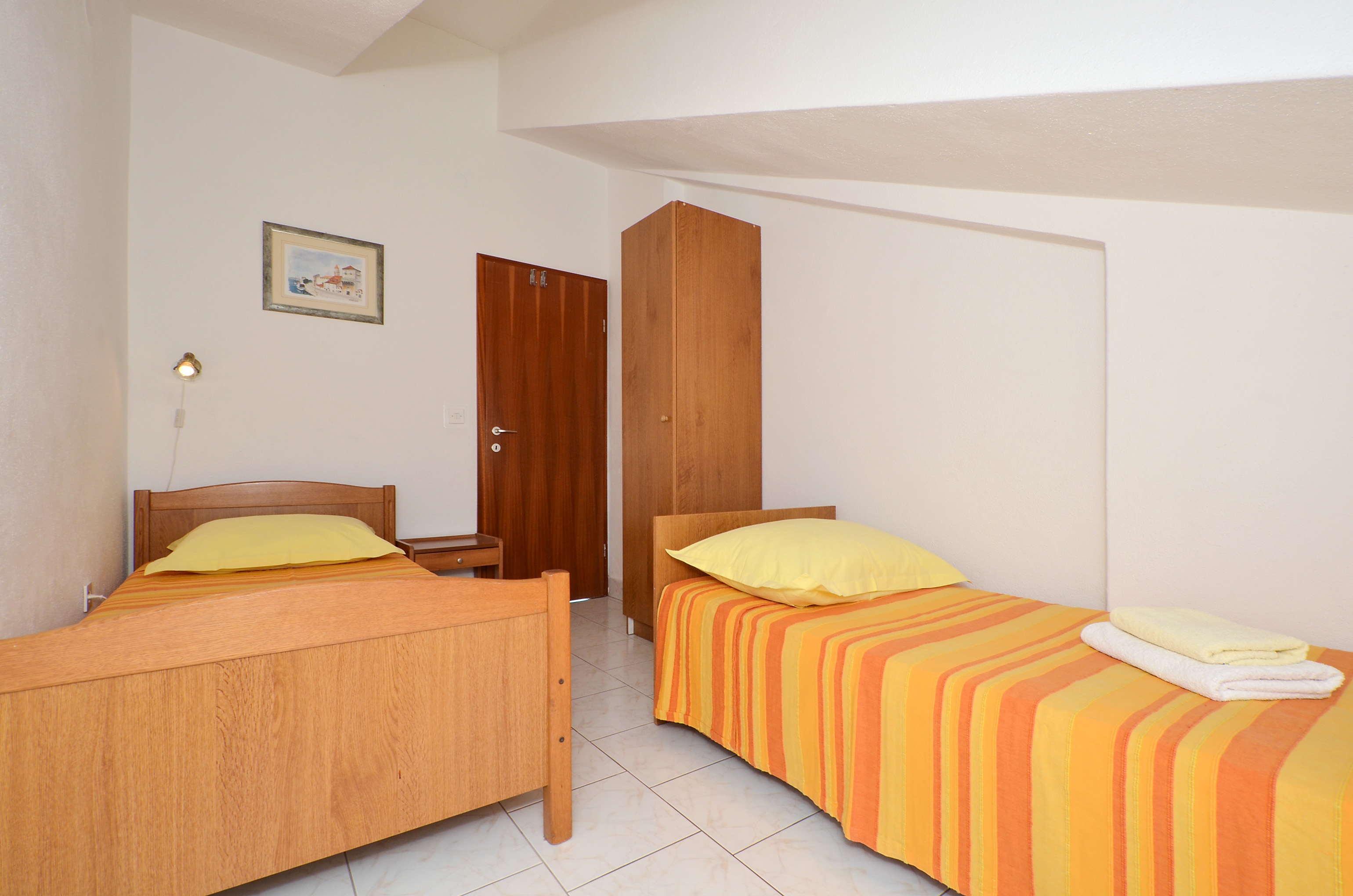 Three bedroom apartment with balcony and sea view Slatine, Čiovo  A-a