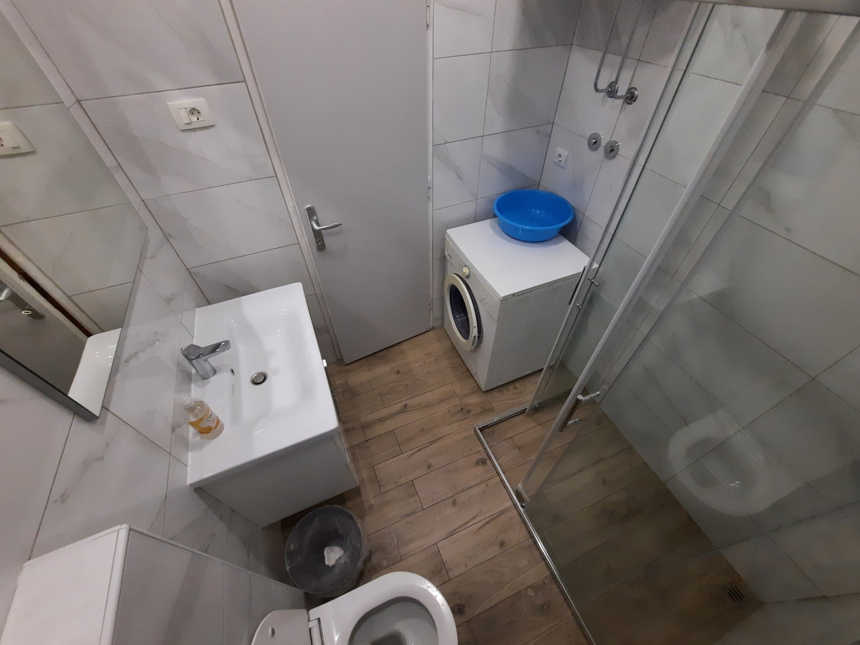 Four bedroom apartment with balcony Makarska  A-a