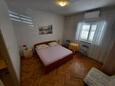 Bedroom 1 Makarska, Bedroom 1 in the apartment, WiFi.