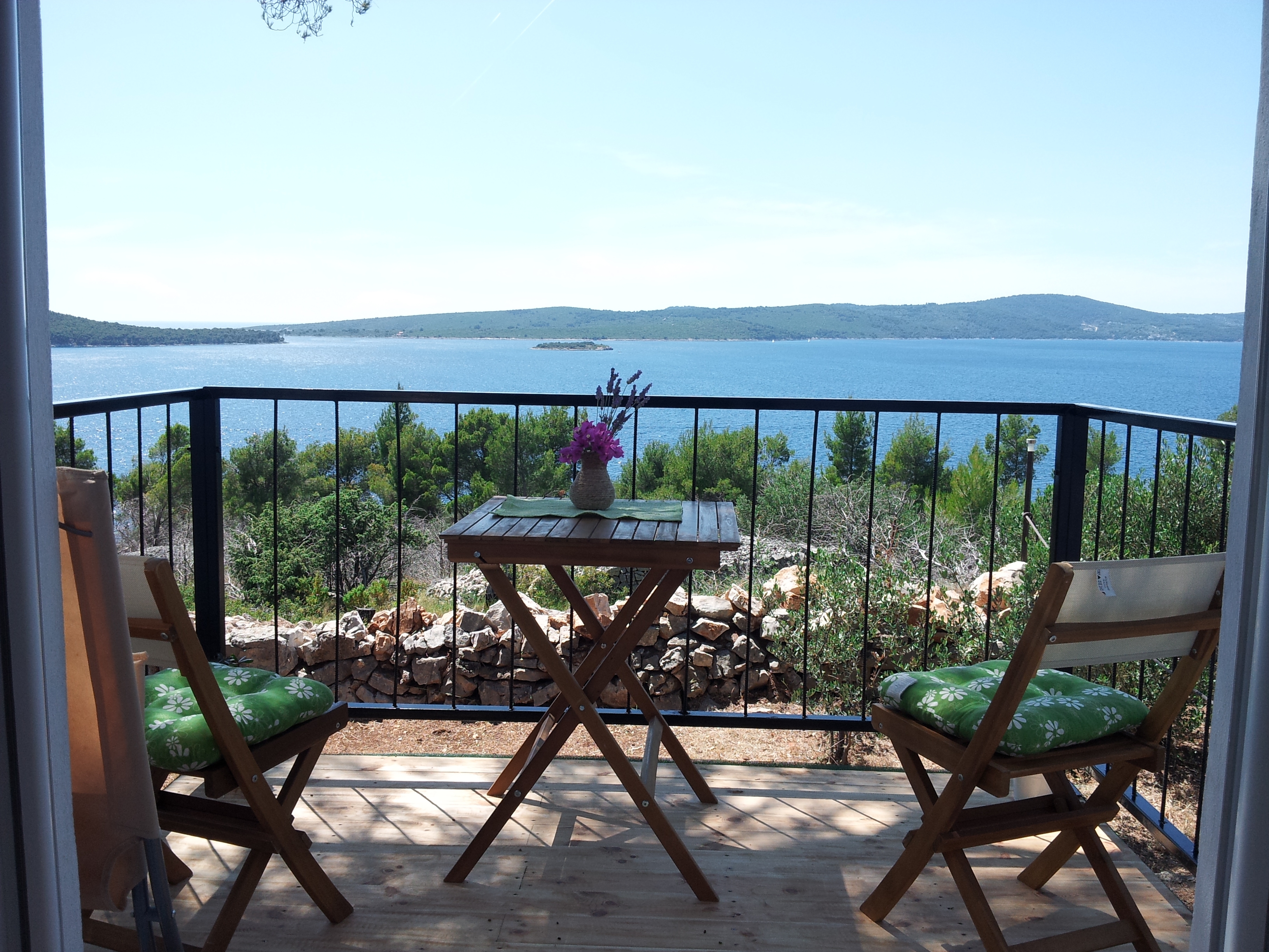 One bedroom house with terrace and sea view Milna, Brač (K-12229)