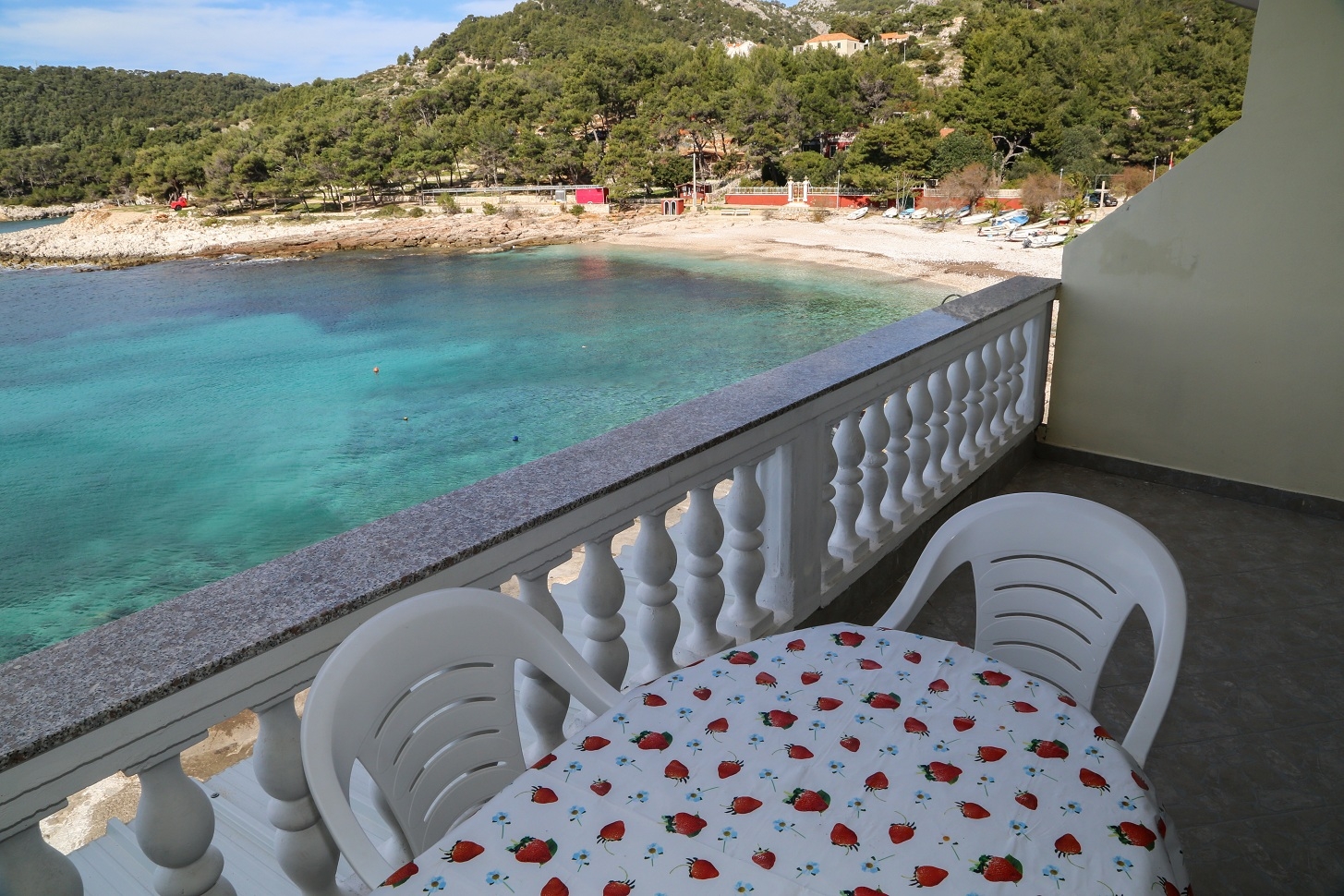 One bedroom apartment with terrace and sea view Milna, Hvar (A-12244-a) One bedroom apartment with terrace and sea view Milna, Hvar (A-12244-a)