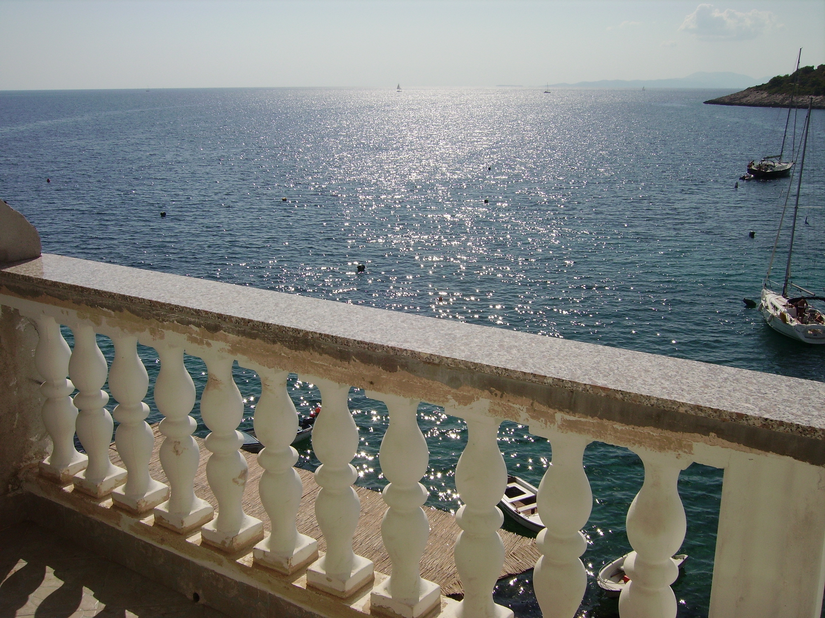 One bedroom apartment with terrace and sea view Milna, Hvar  A-b