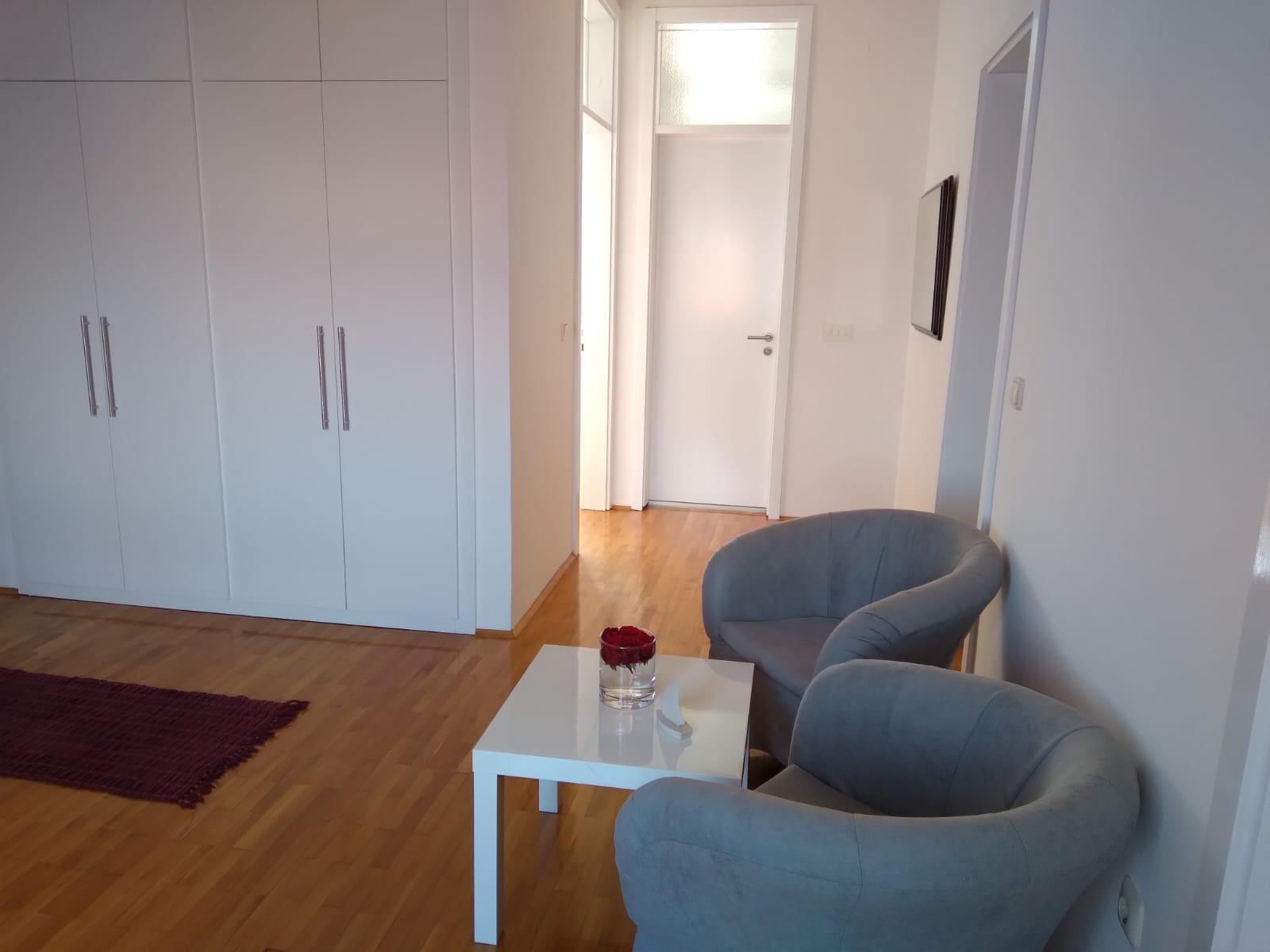 Two bedroom apartment near beach Puntinak, Brač  A-a