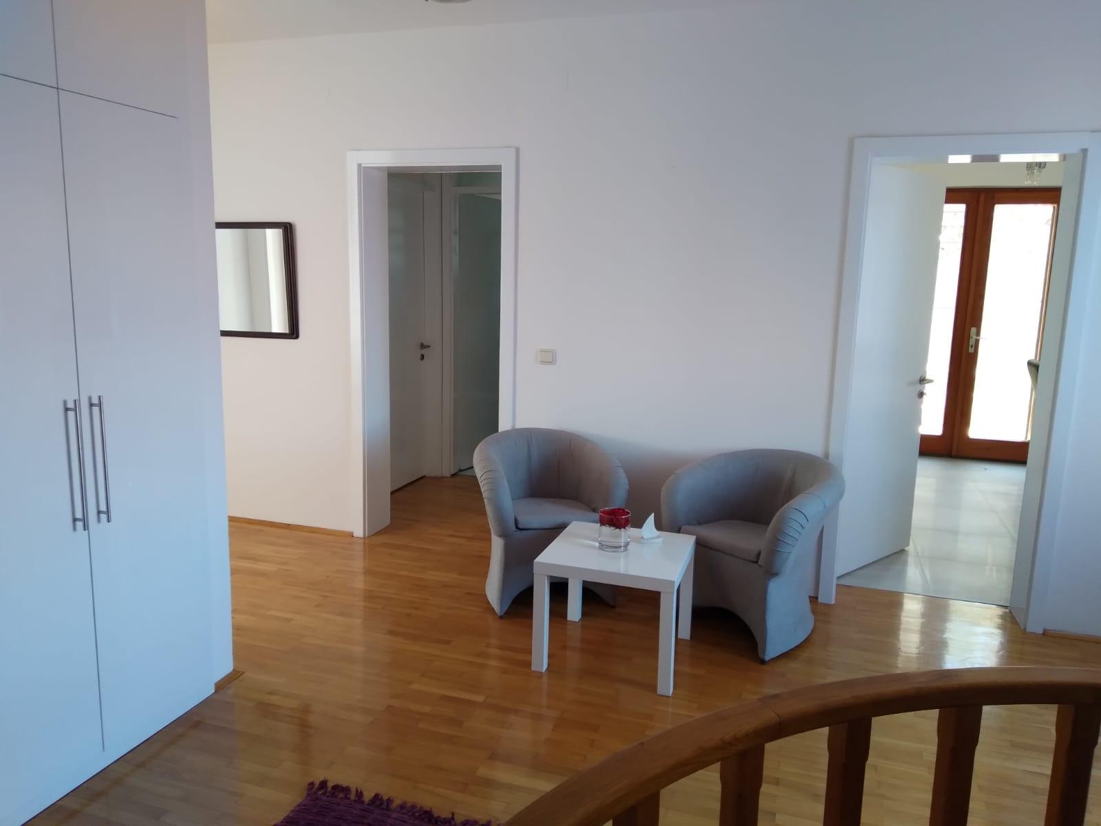 Two bedroom apartment near beach Puntinak, Brač  A-a