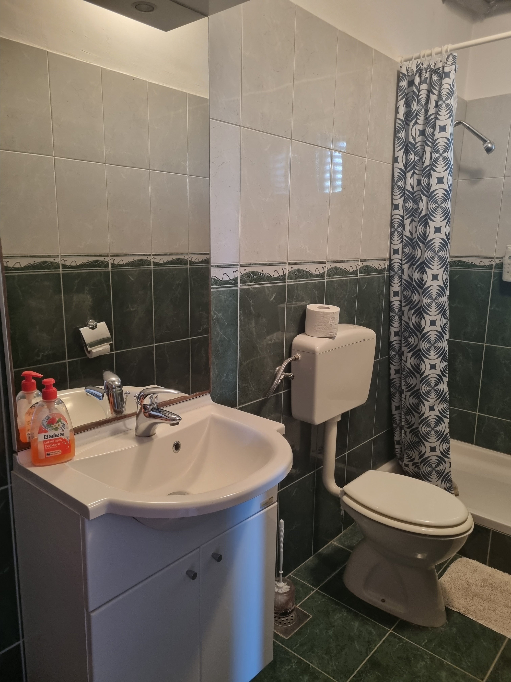 Room with balcony and sea view Solaris, Šibenik  S-a