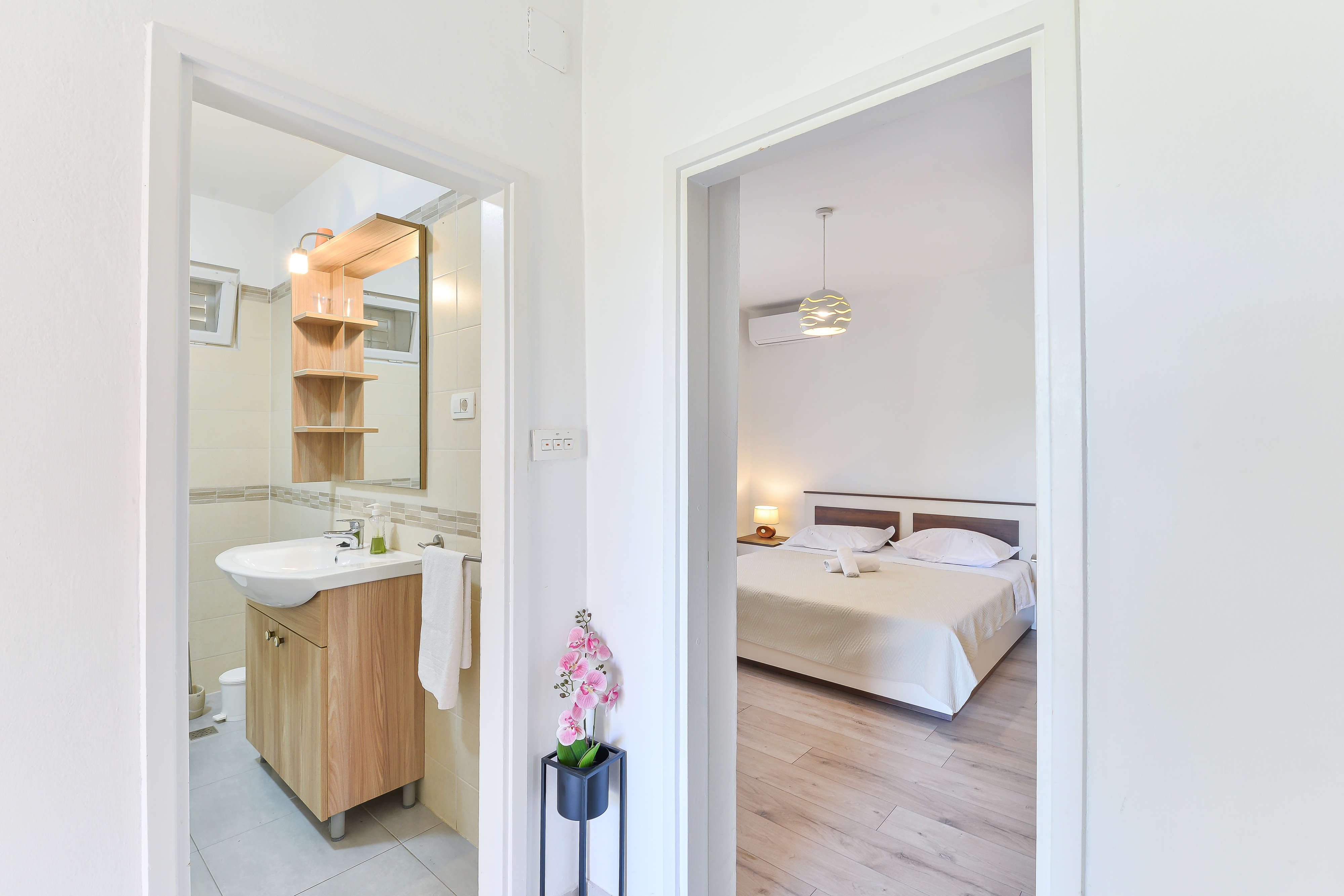 Two bedroom apartment with terrace Bibinje, Zadar  A-a