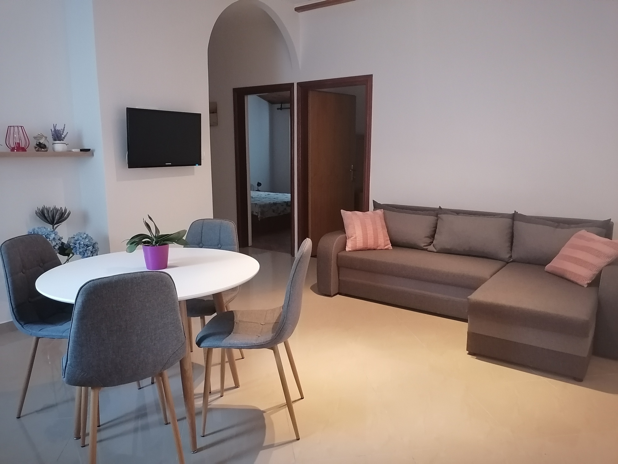 Two bedroom apartment with terrace and sea view Kampor, Rab (A-12273-a)