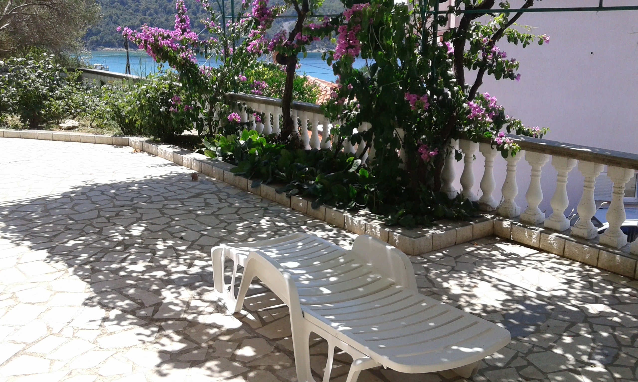 One bedroom apartment with terrace and sea view Kampor, Rab  A-c