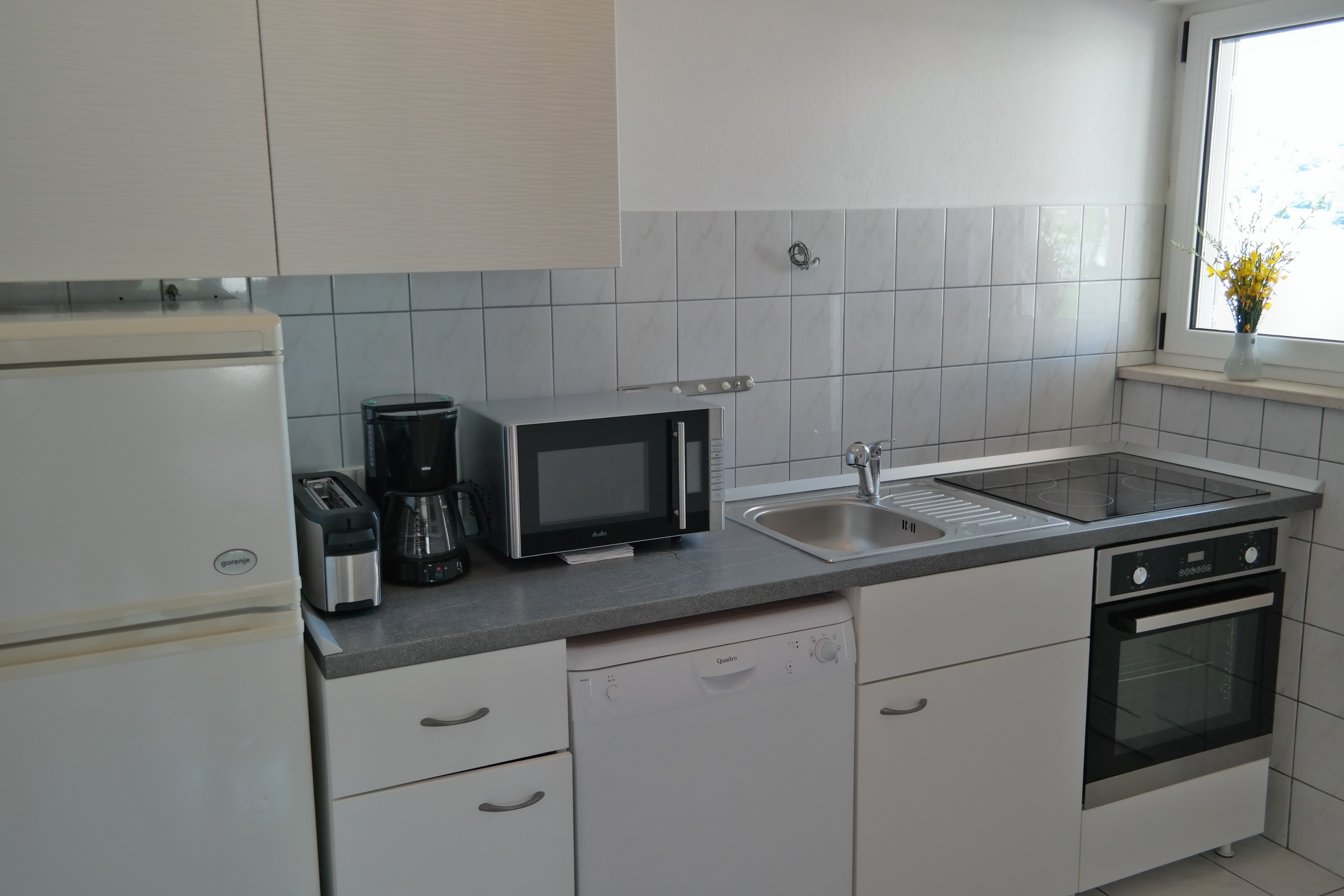 Two bedroom apartment near beach Ražanj, Rogoznica  A-c