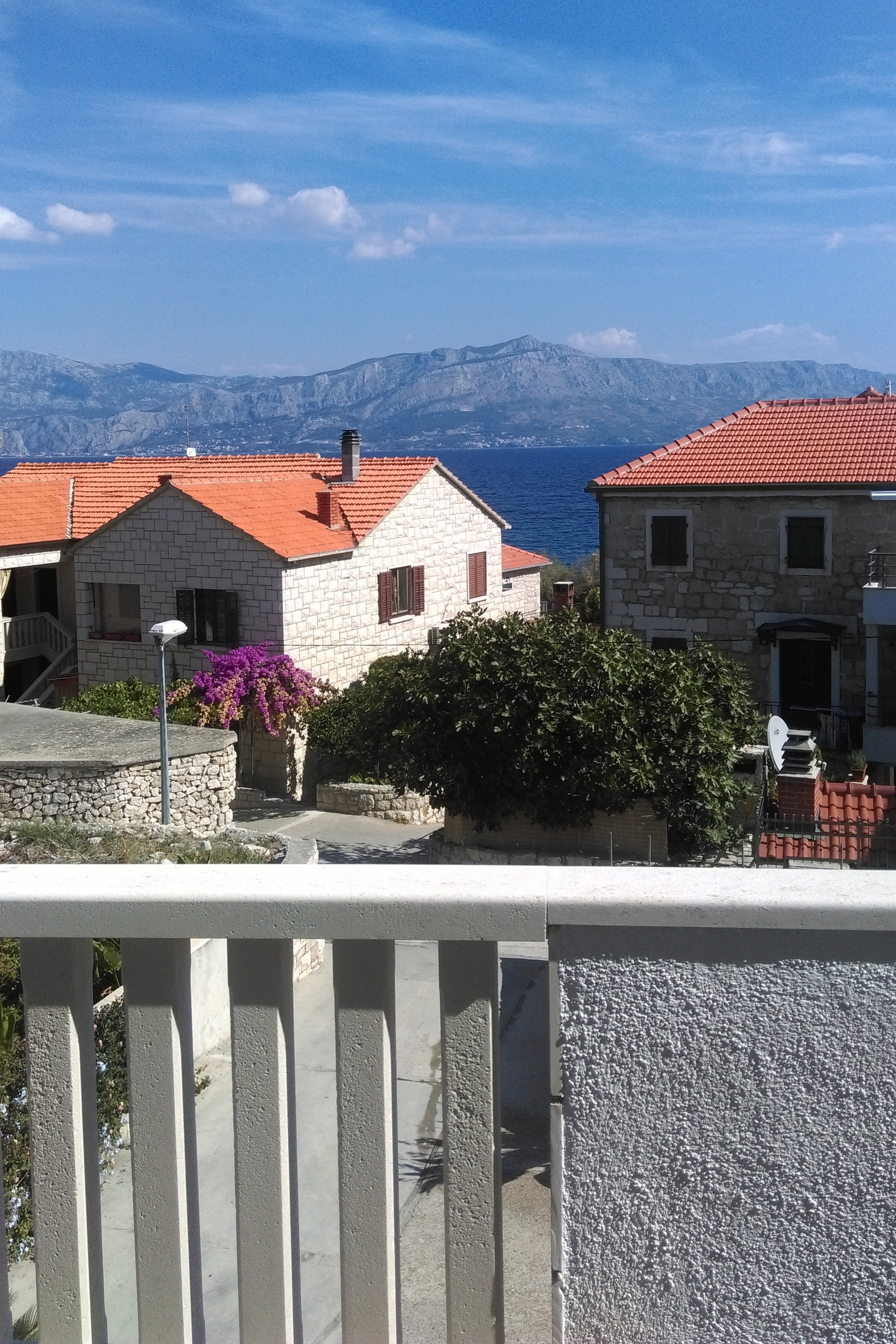 Two bedroom apartment with balcony and sea view Postira, Brač  A-a