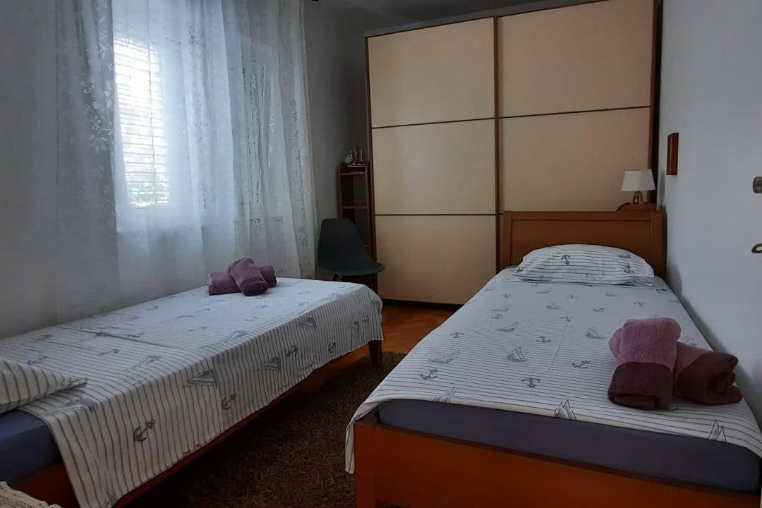 Two bedroom apartment with terrace Postira, Brač  A-b