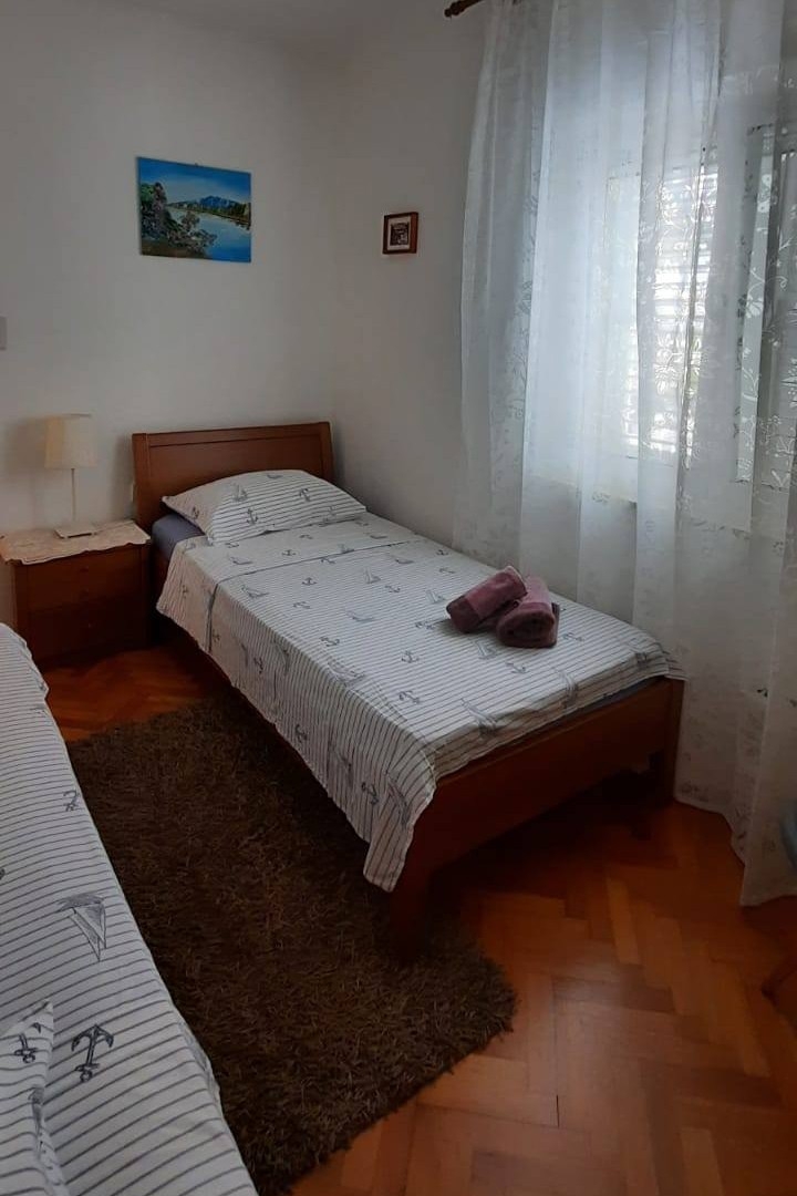 Two bedroom apartment with terrace Postira, Brač  A-b