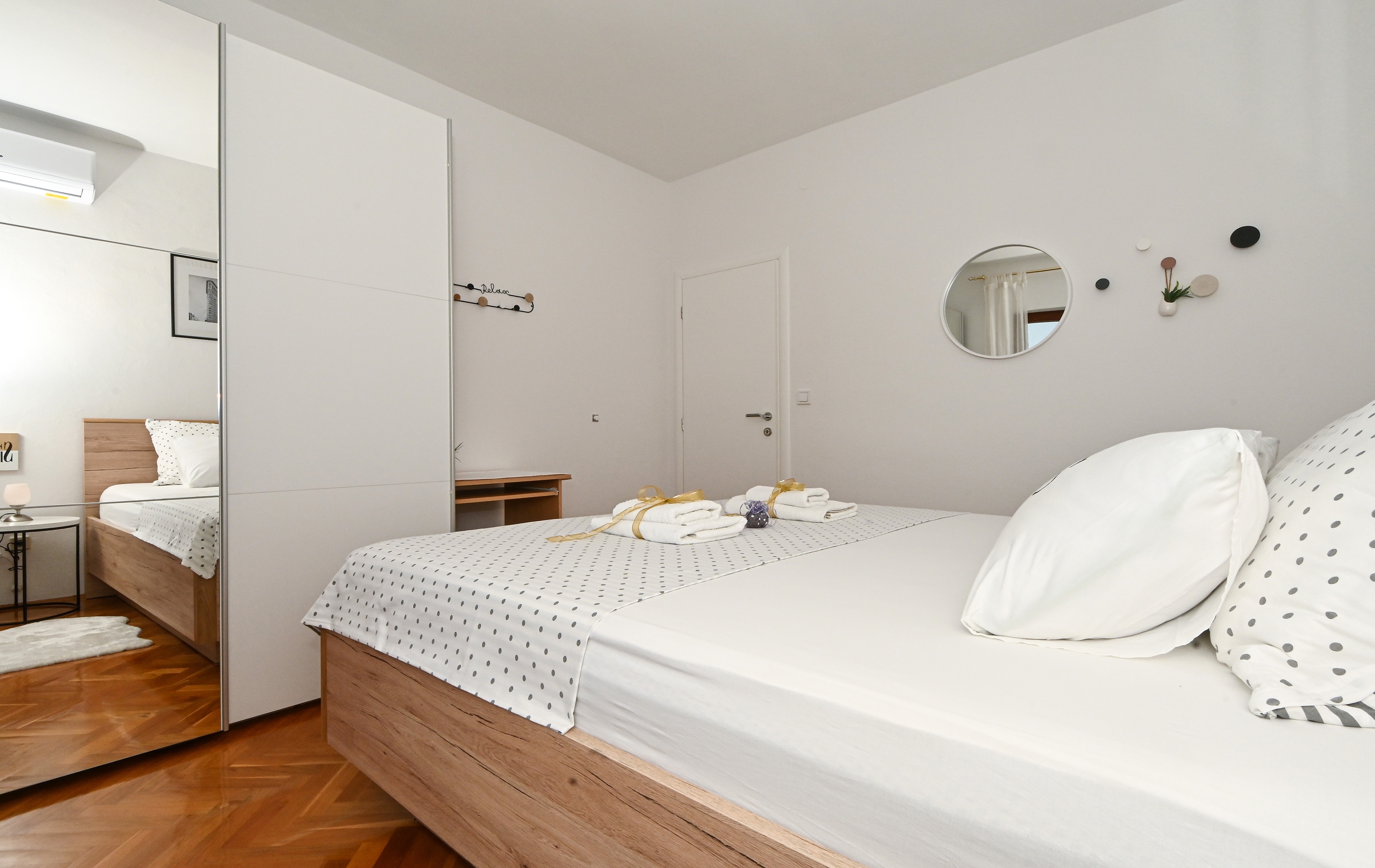 Three bedroom apartment with terrace and sea view Okrug Gornji, Čiovo  A-a
