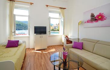 Rabac, Woonkamer in the apartment, air condition available en WiFi.