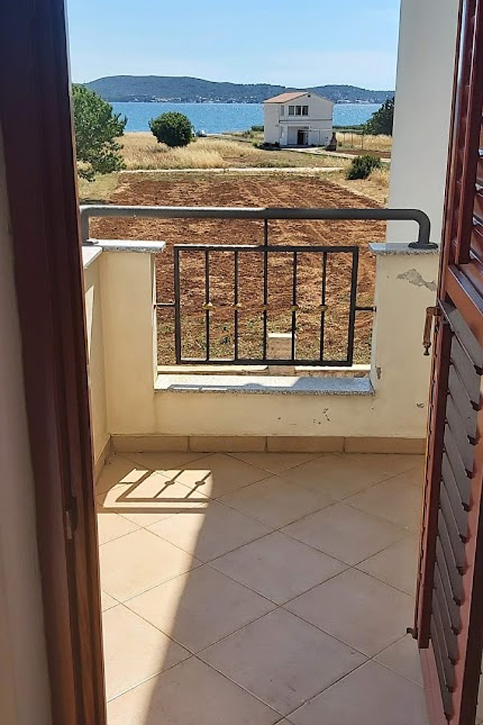 Two bedroom apartment with terrace and sea view Sukošan, Zadar  A-b