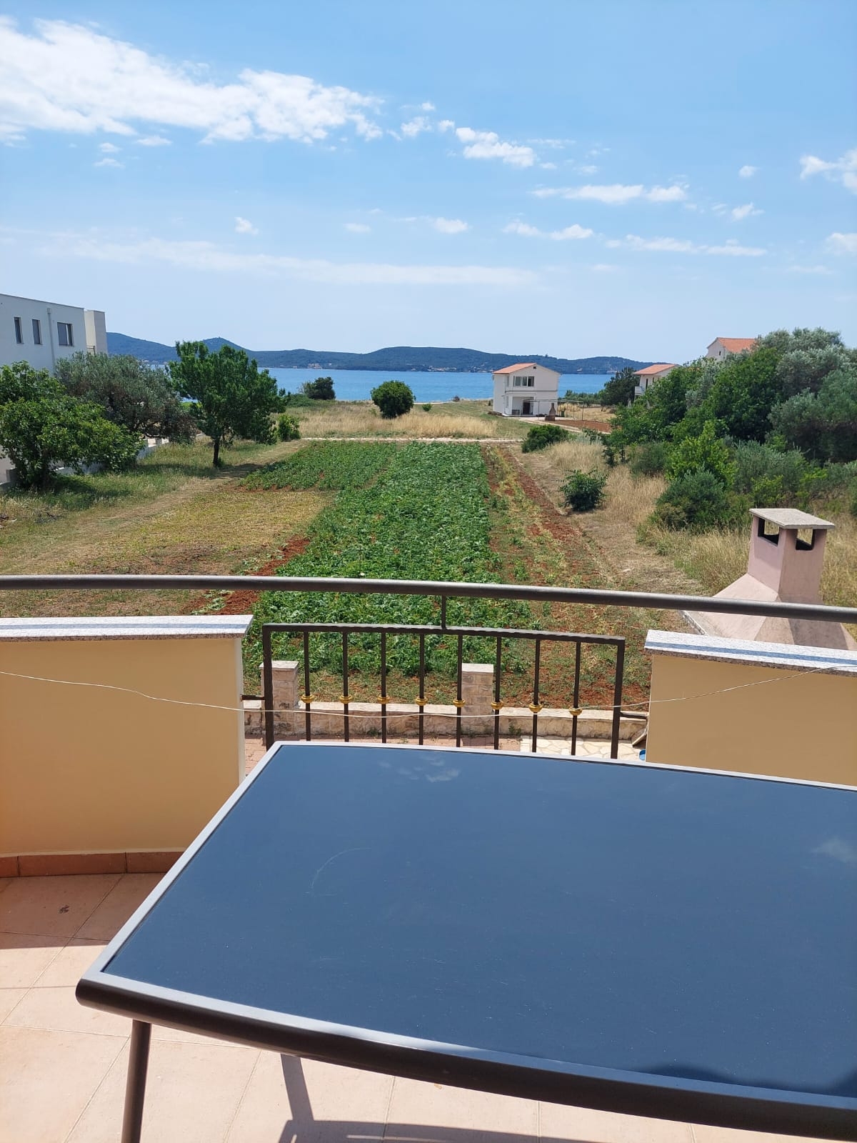 Two bedroom apartment with terrace and sea view Sukošan, Zadar  A-b