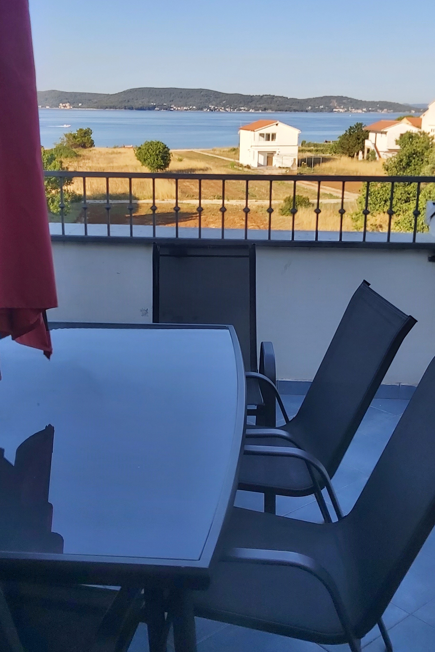 Two bedroom apartment with terrace and sea view Sukošan, Zadar  A-c