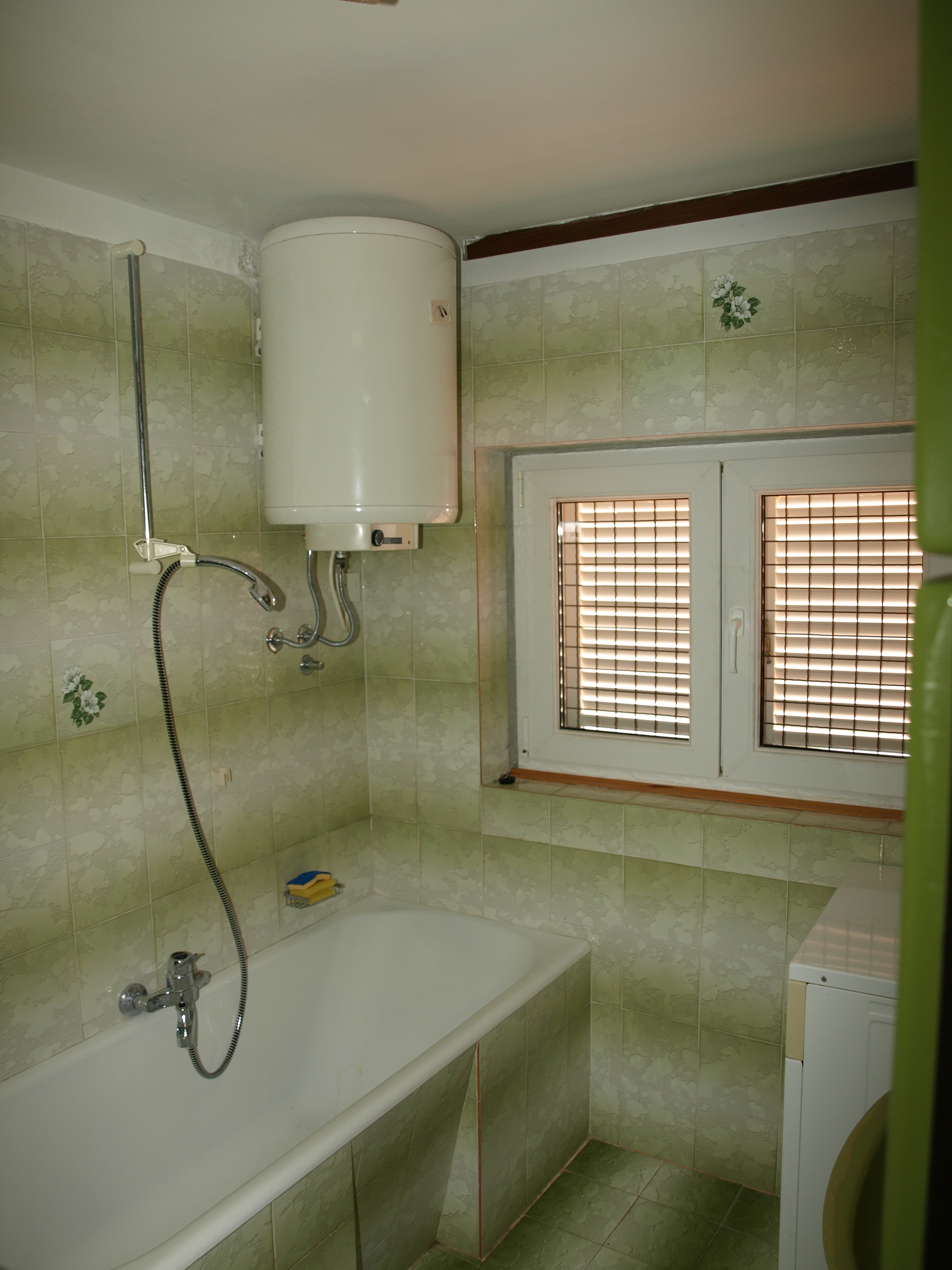 Two bedroom apartment near beach Novi Vinodolski  A-b