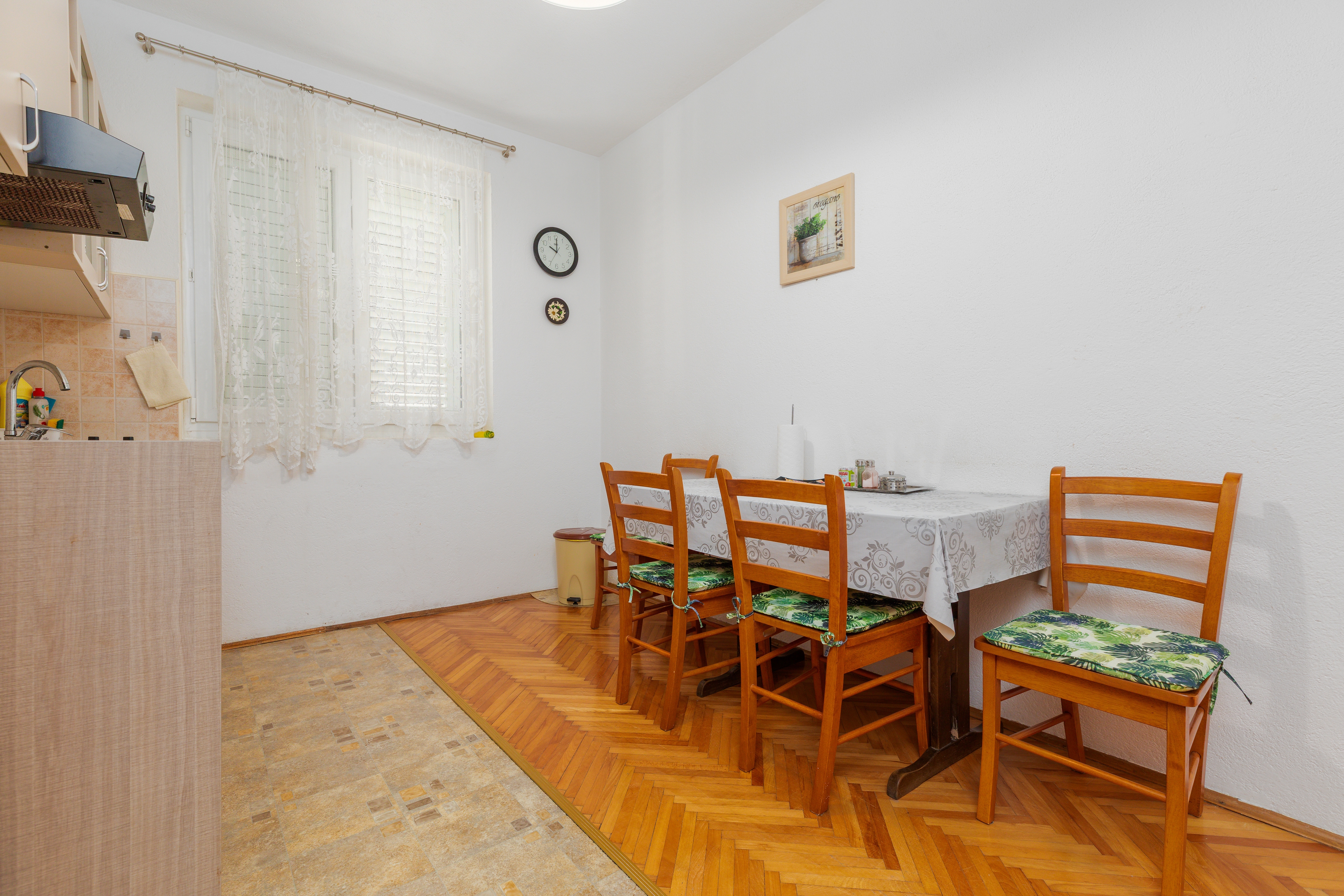 Two bedroom apartment with balcony and sea view Podgora, Makarska (A-12326-b) Two bedroom apartment with balcony and sea view Podgora, Makarska (A-12326-b)