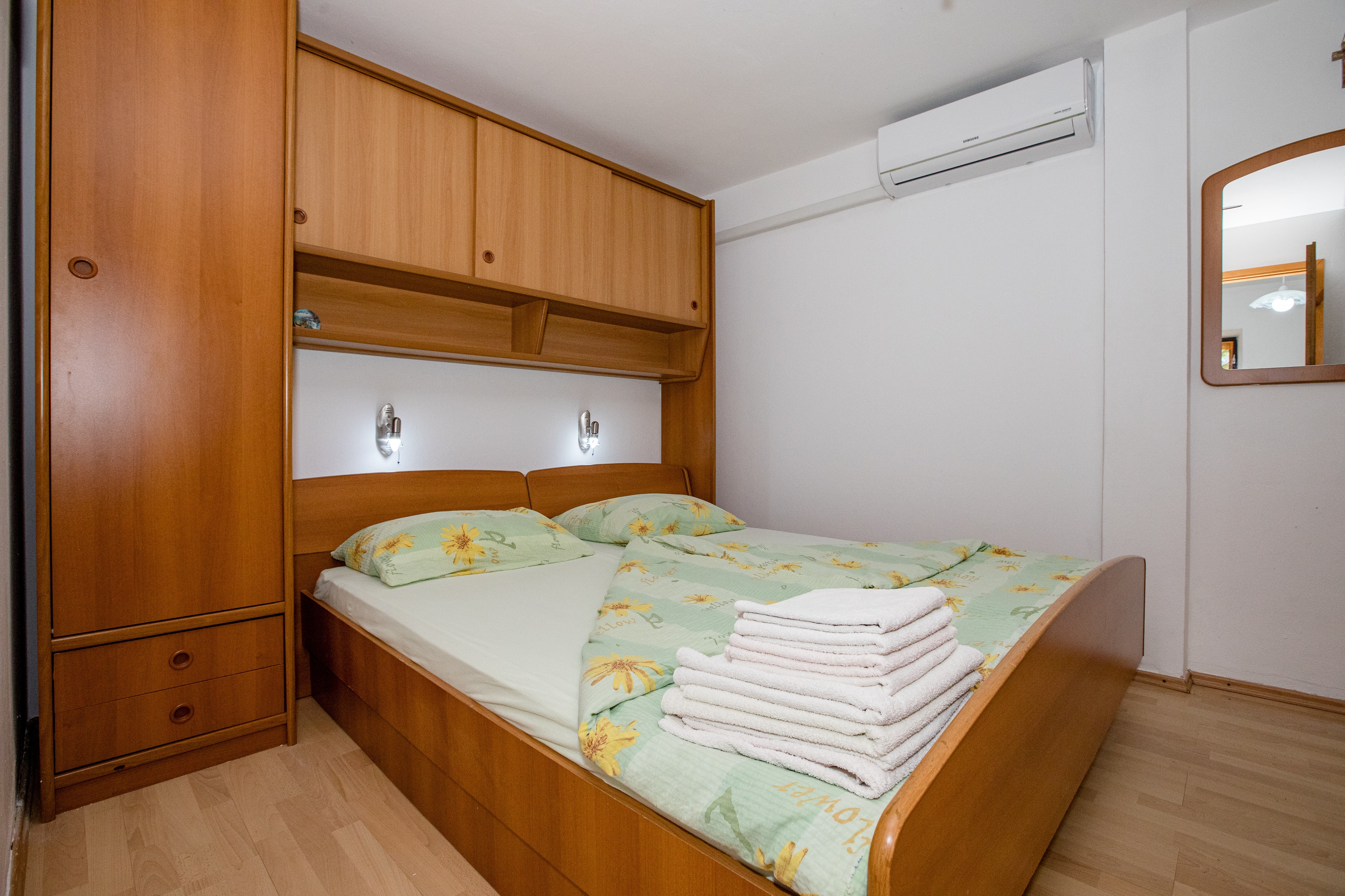 Top Rab Lopar Top Rab Lopar