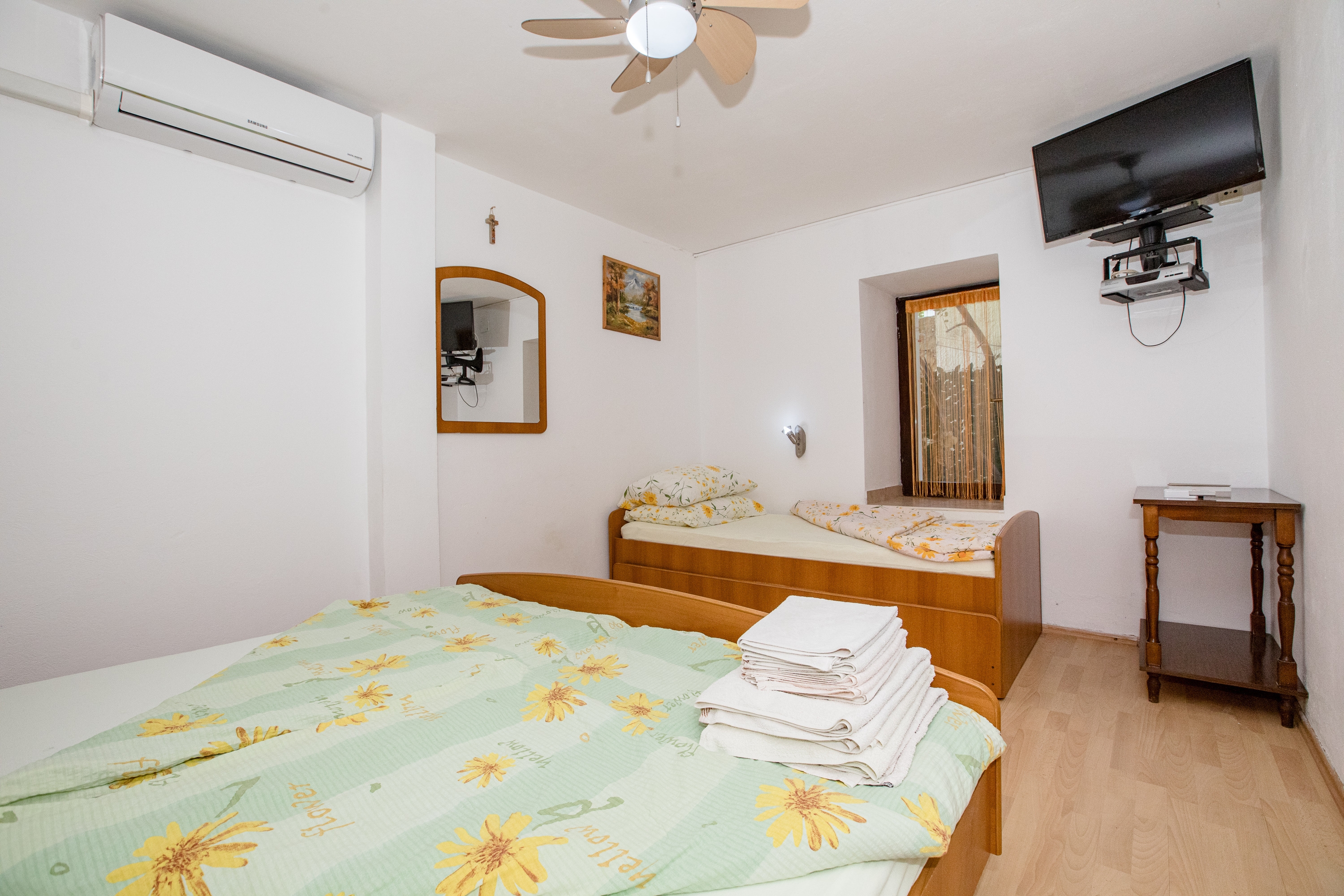 Top Rab Lopar Top Rab Lopar