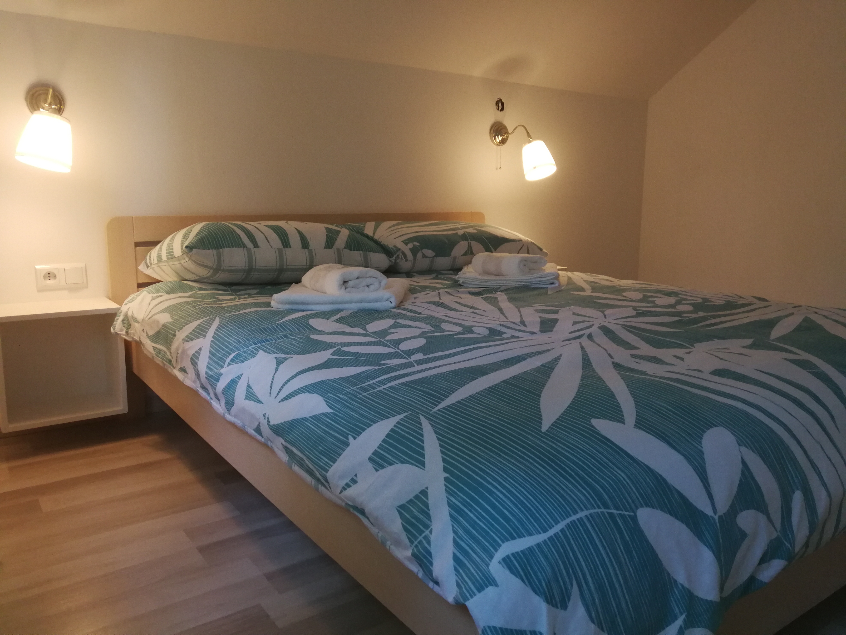 Three bedroom apartment with balcony Smoljanac, Plitvice  A-b