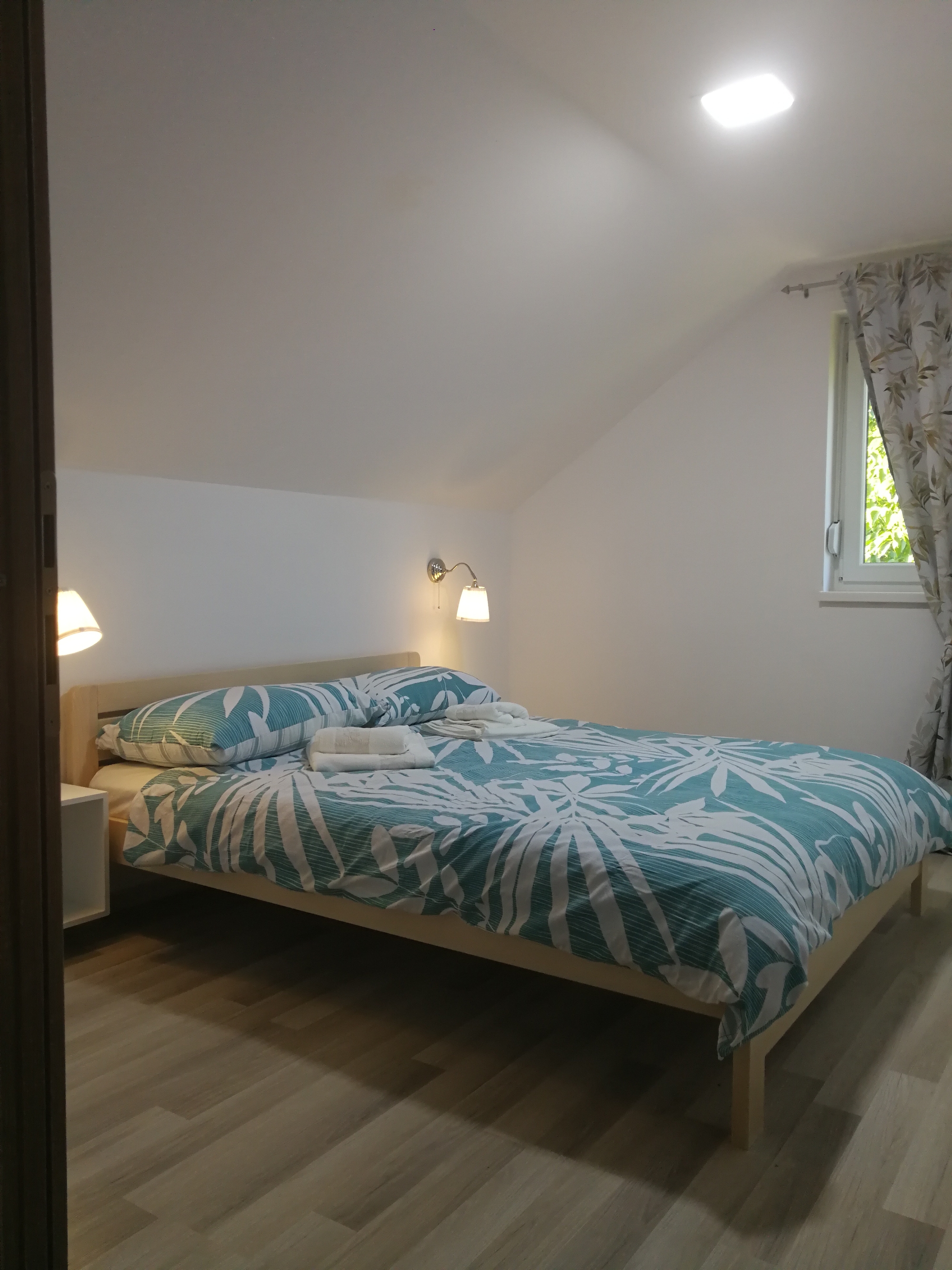 Three bedroom apartment with balcony Smoljanac, Plitvice  A-b