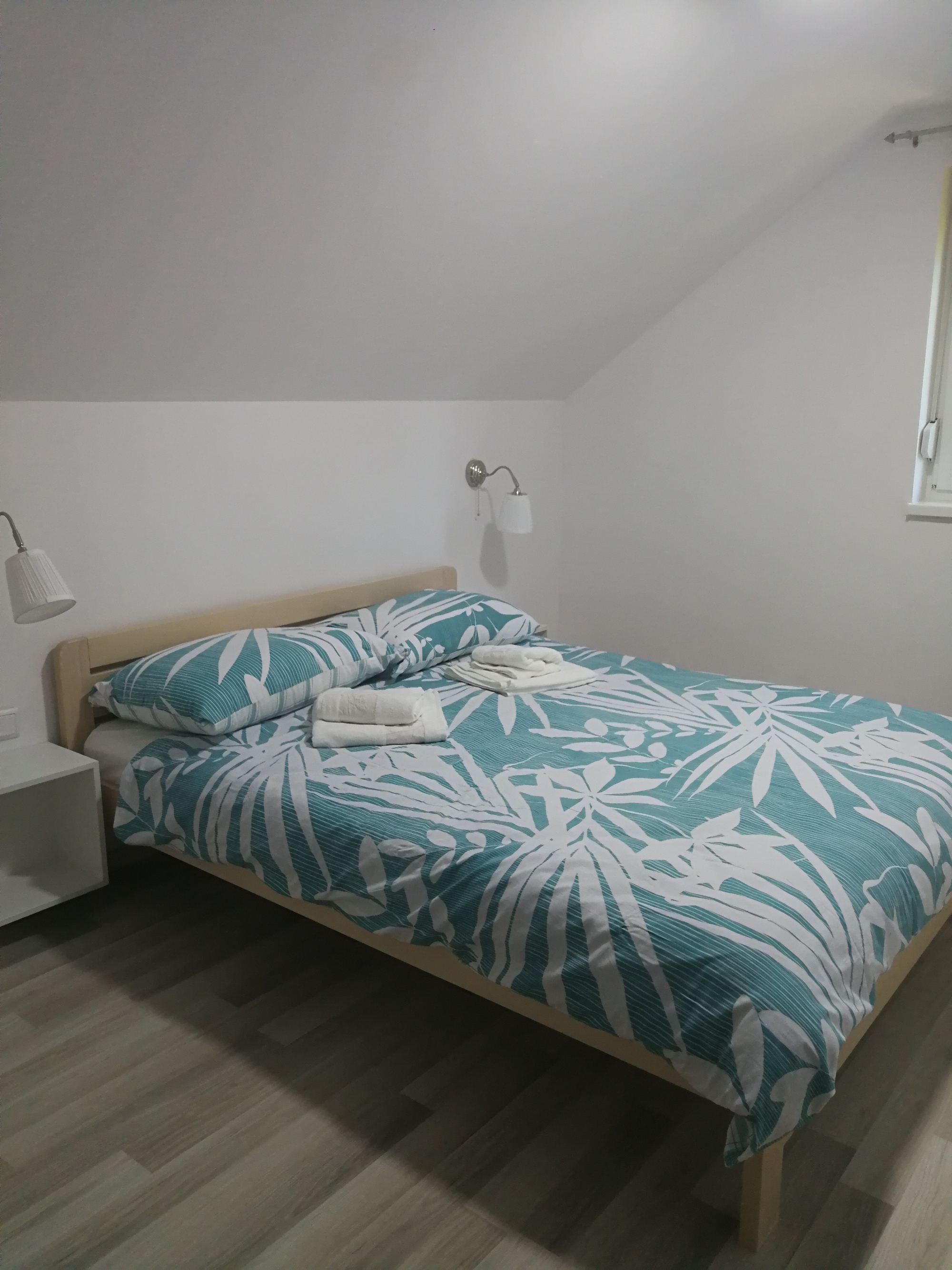 Three bedroom apartment with balcony Smoljanac, Plitvice  A-b