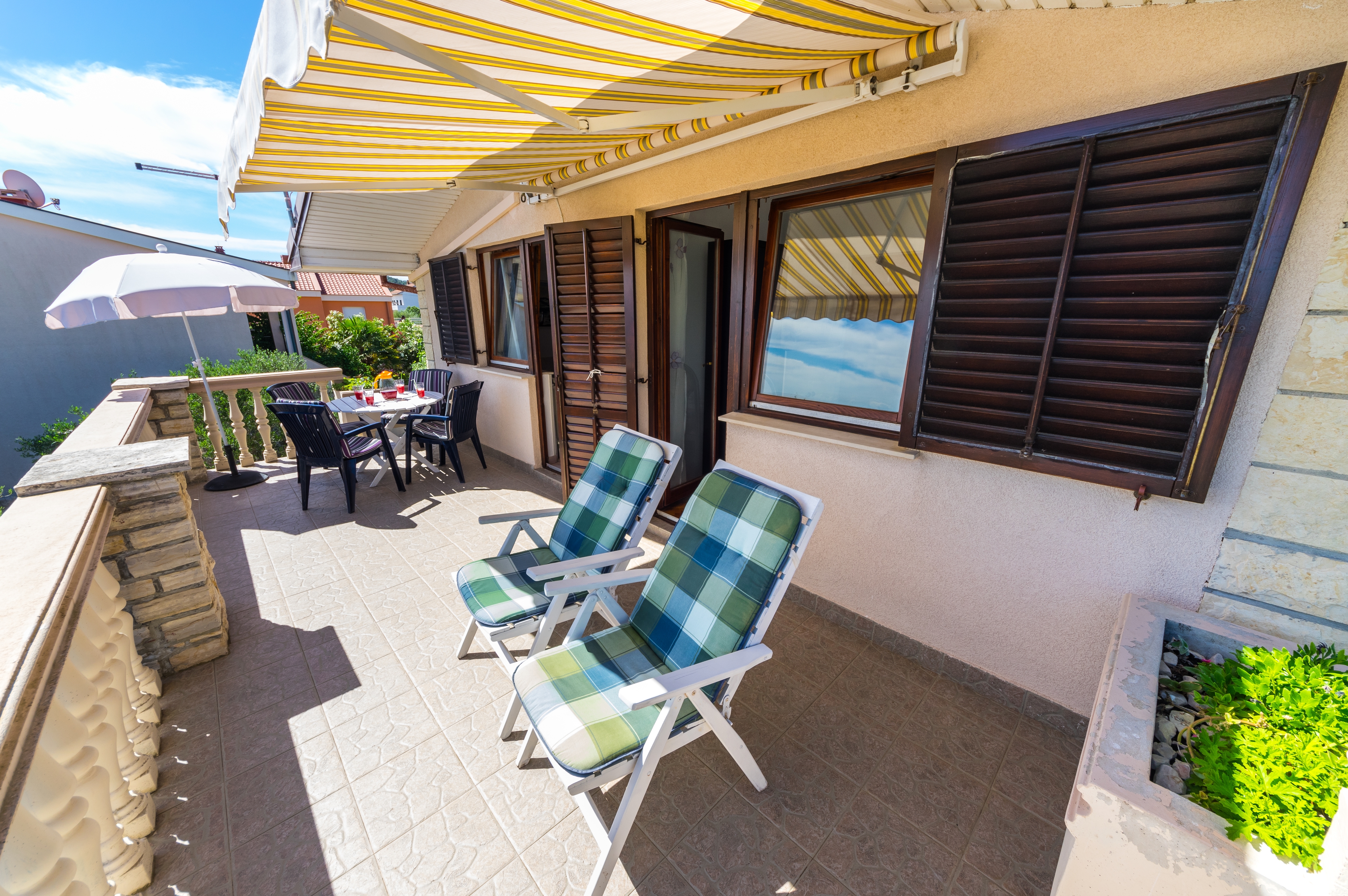 Two bedroom apartment near beach Tkon, Pašman  A-b