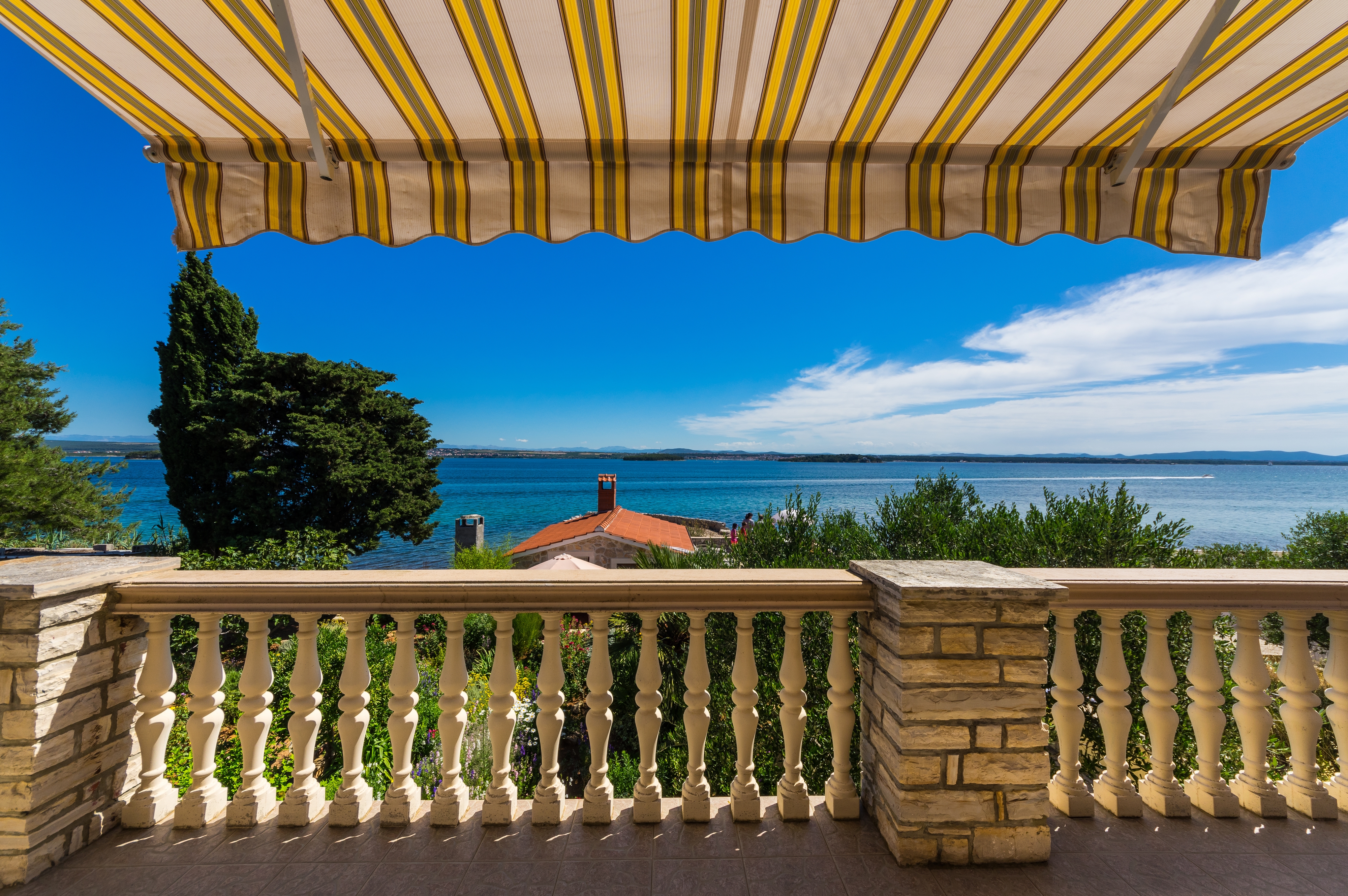 Two bedroom apartment near beach Tkon, Pašman  A-b