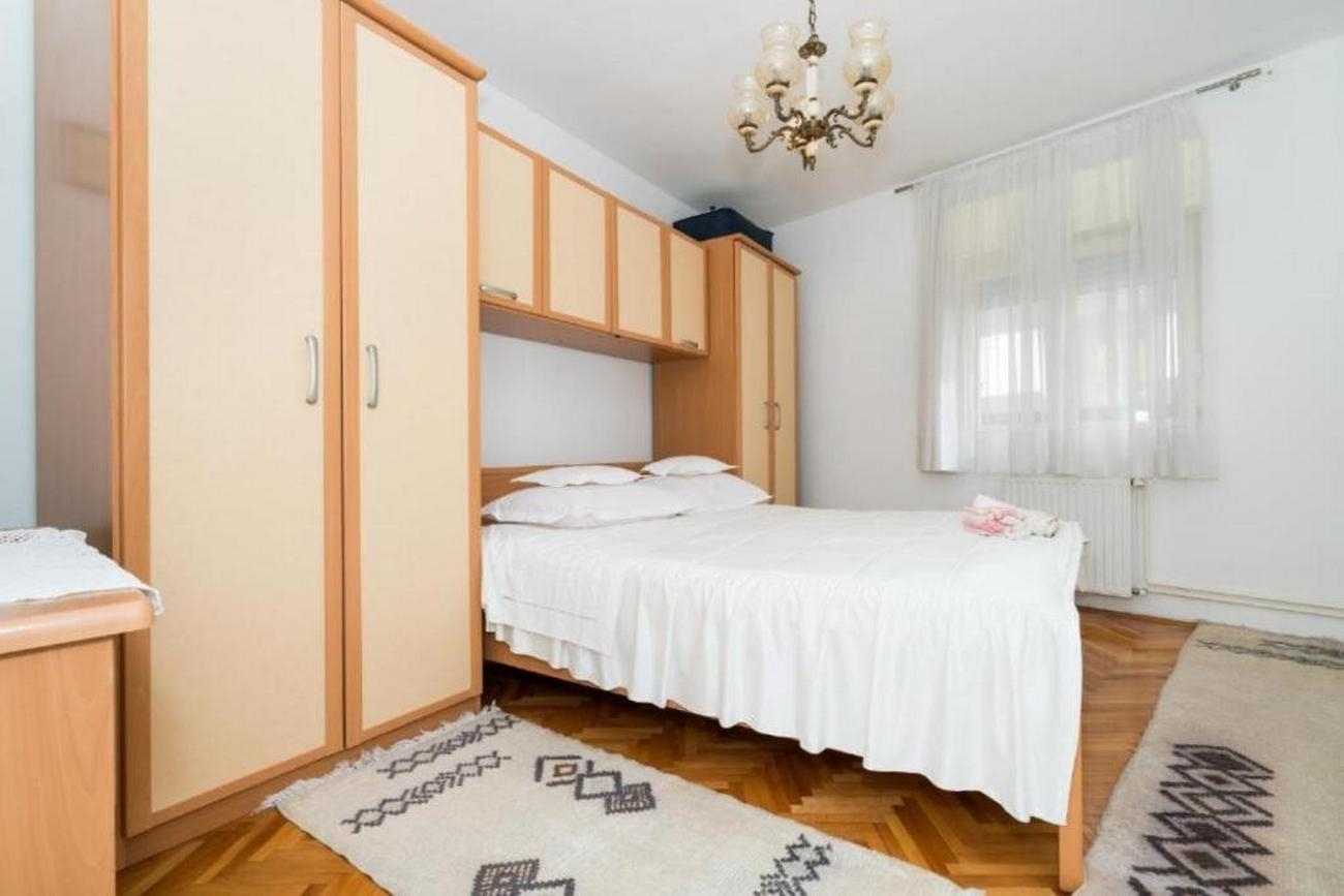 One bedroom apartment with terrace and sea view Sumpetar, Omiš  A-b
