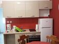 Povlja, Kitchen in the apartment, (pet friendly) and WiFi.