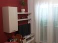 Povlja, Sala de estar in the apartment, air condition available, (pet friendly) y WiFi.