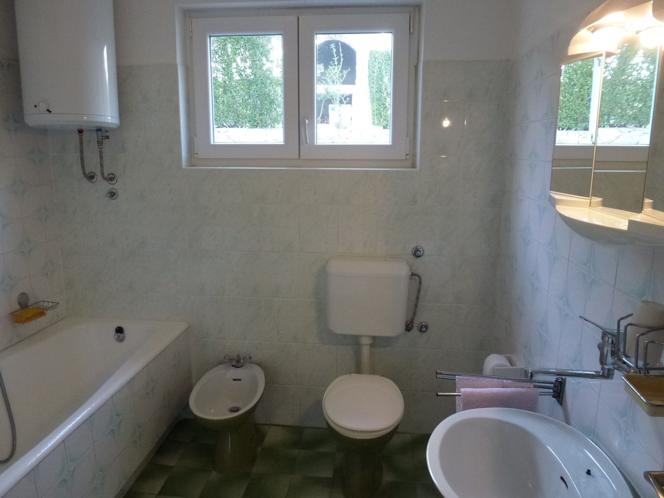 Three bedroom apartment with terrace and sea view Stanići, Omiš  A-a