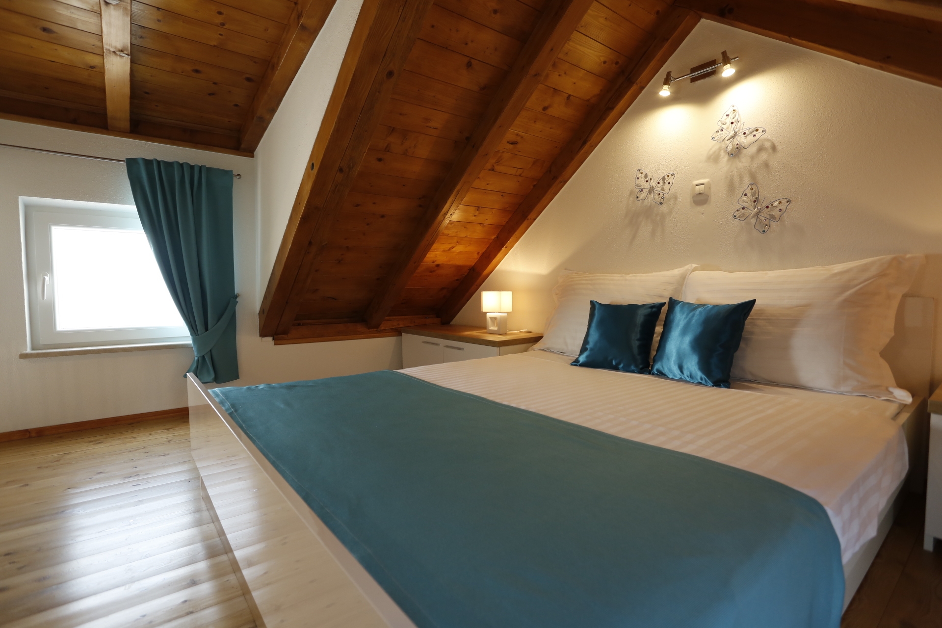 Three bedroom house near beach Supetar, Brač  K