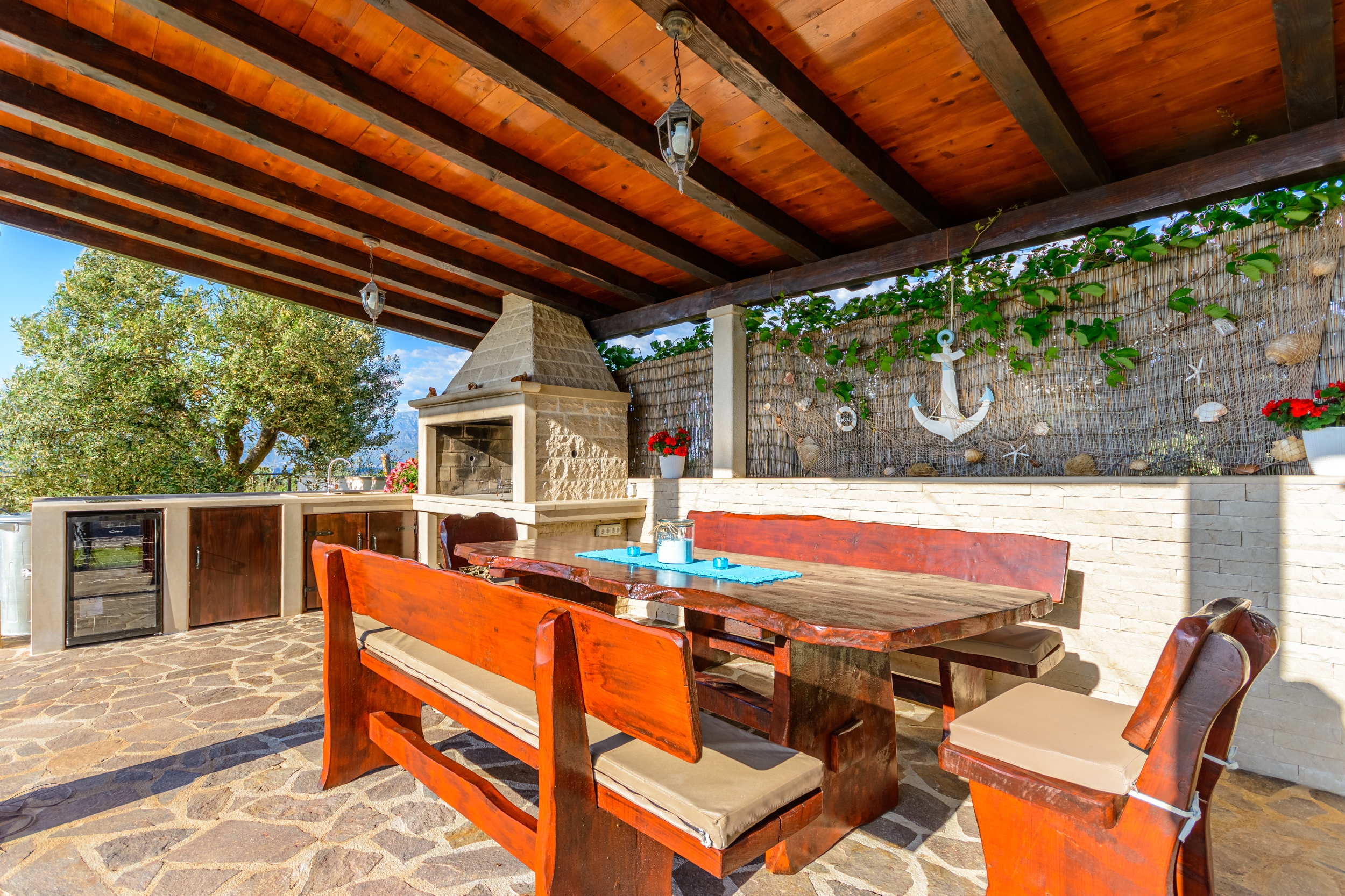 Three bedroom house near beach Supetar, Brač  K