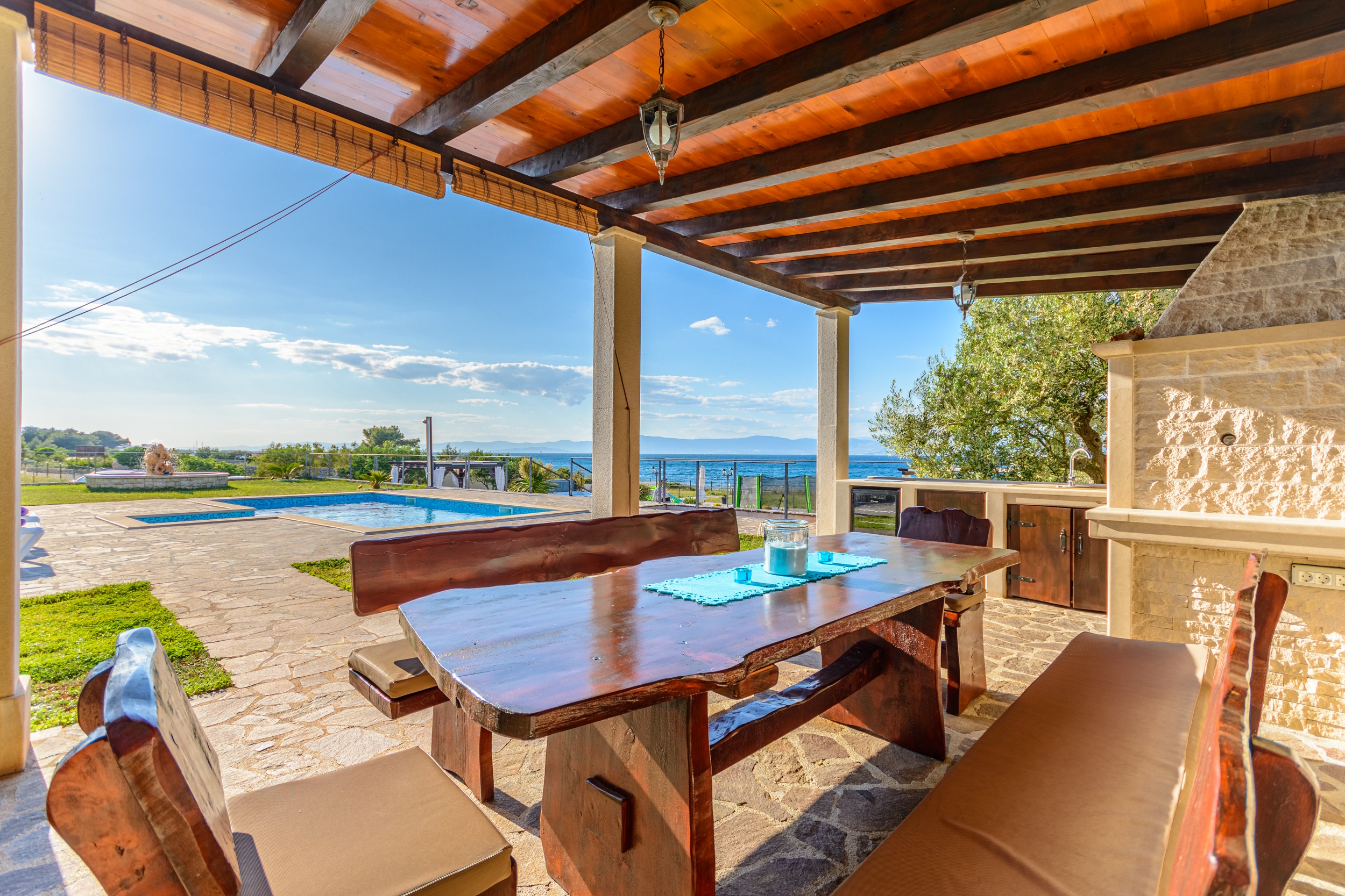 Three bedroom house near beach Supetar, Brač  K