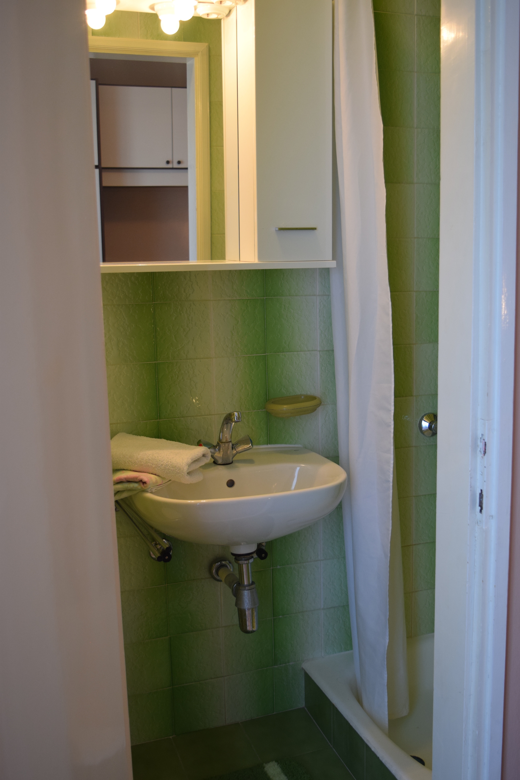 Comfortable and spacious apartment with terrace Rab  A-a