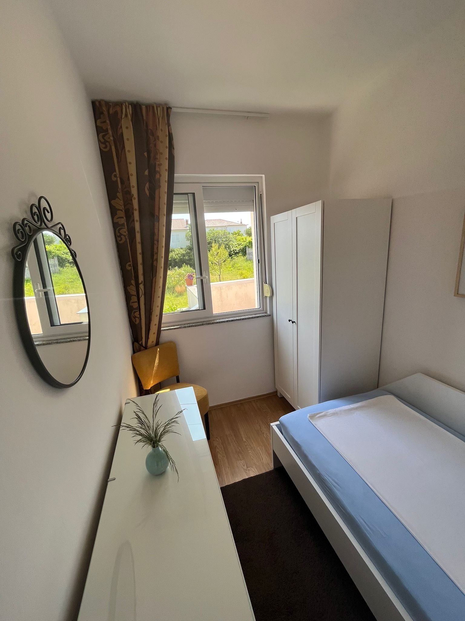 Comfortable and spacious apartment with terrace Rab  A-a