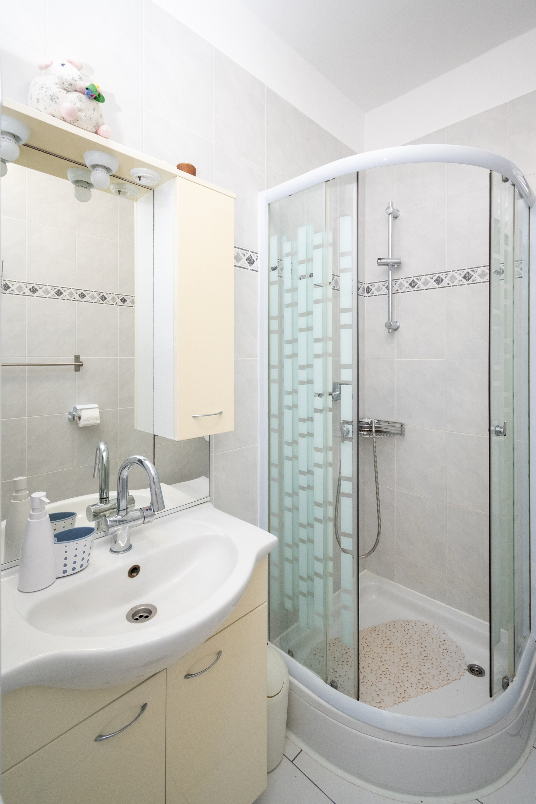 Two bedroom apartment with terrace and sea view Kampor, Rab  A-a