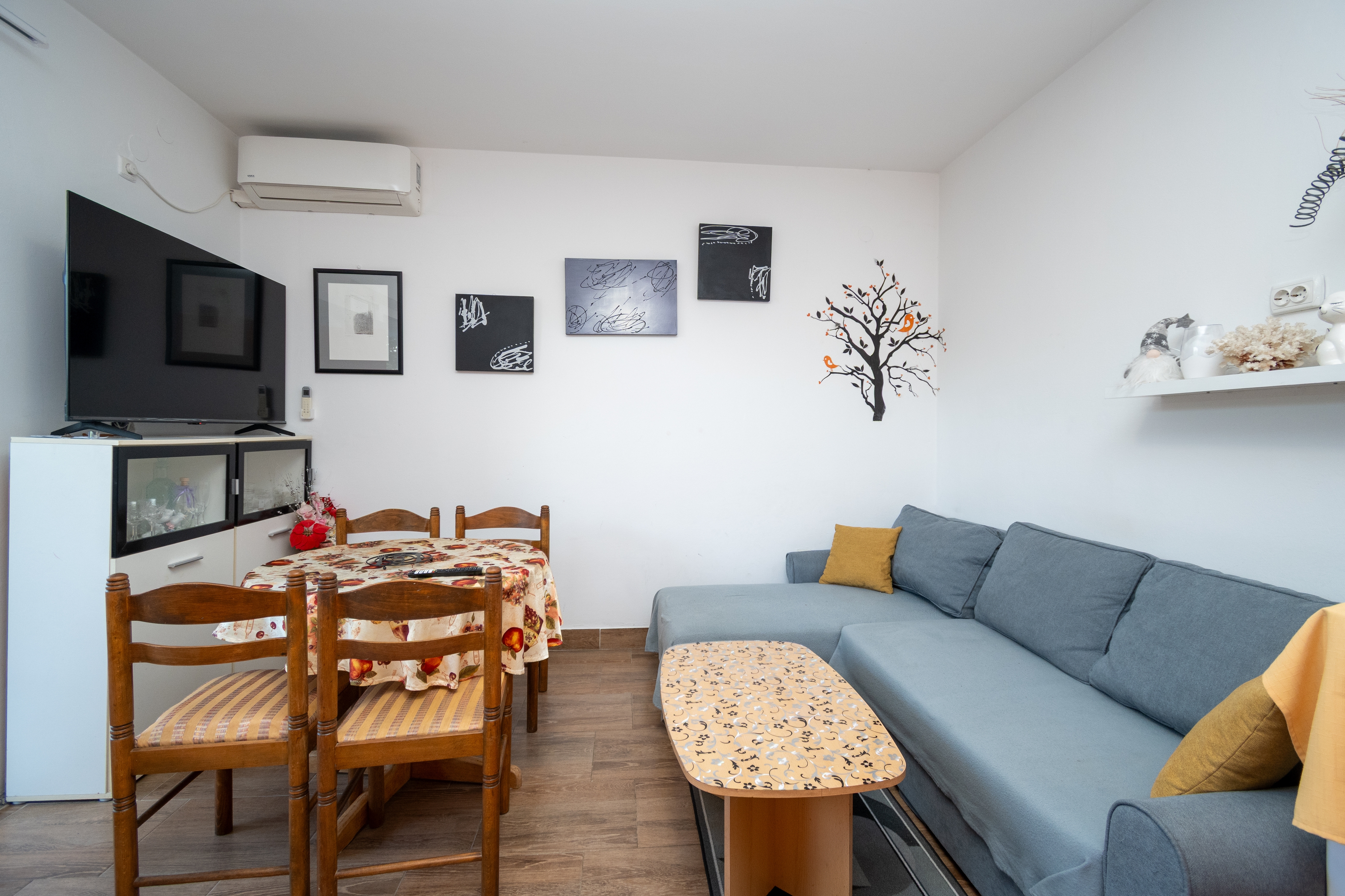 Two bedroom apartment with terrace Kampor, Rab (A-12388-a) Two bedroom apartment with terrace Kampor, Rab (A-12388-a)