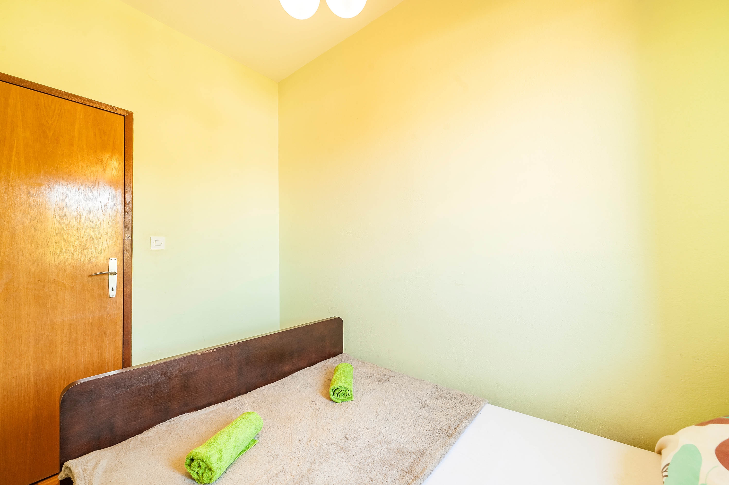 Four bedroom apartment with balcony and sea view Zaton, Krka  A-a