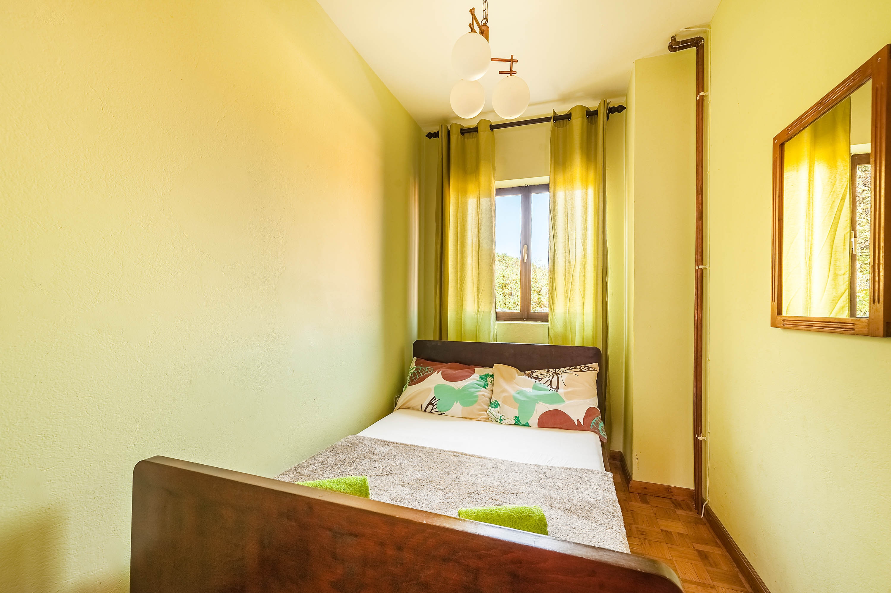 Four bedroom apartment with balcony and sea view Zaton, Krka  A-a