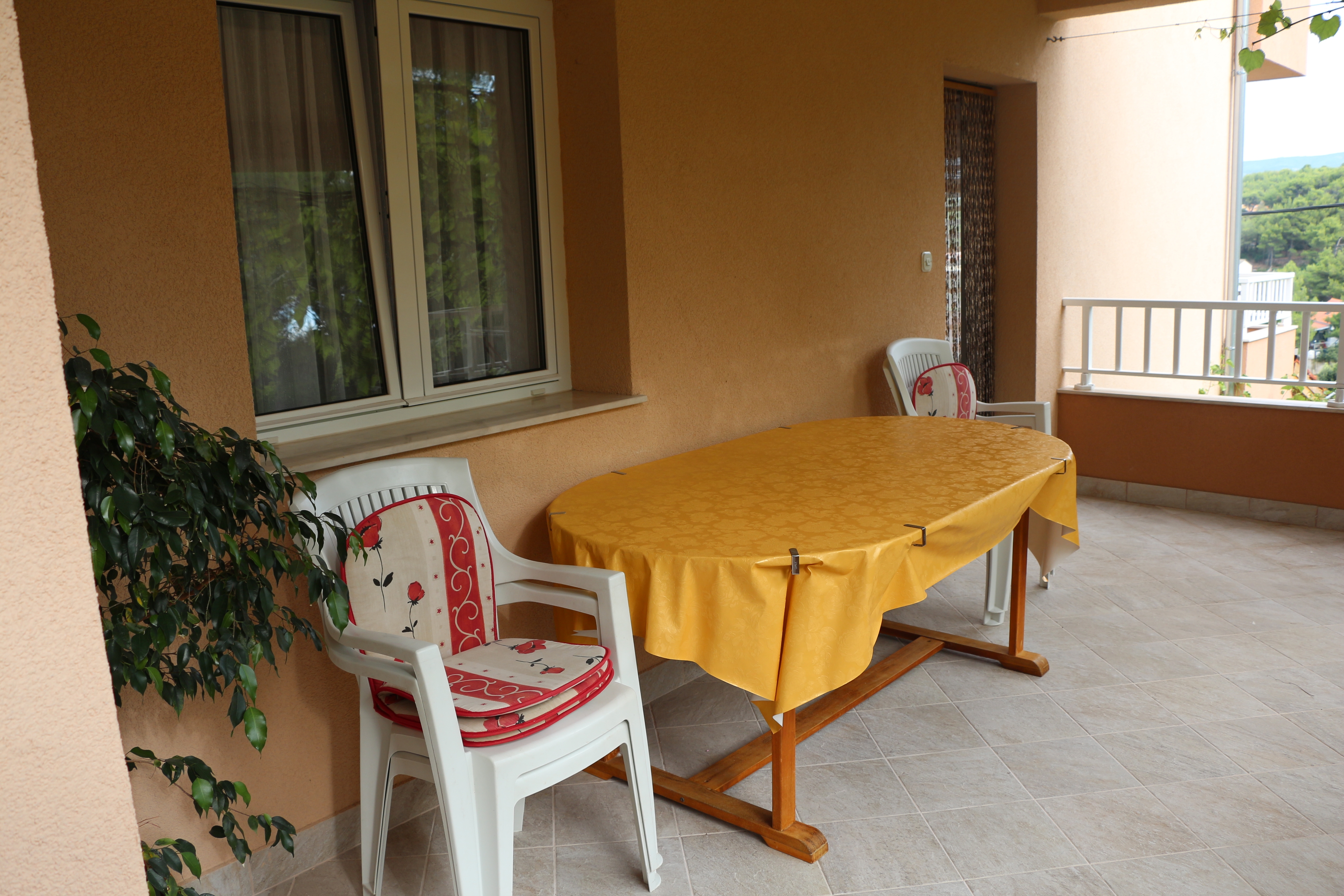 One bedroom apartment with terrace and sea view Basina, Hvar (A-12420-b)