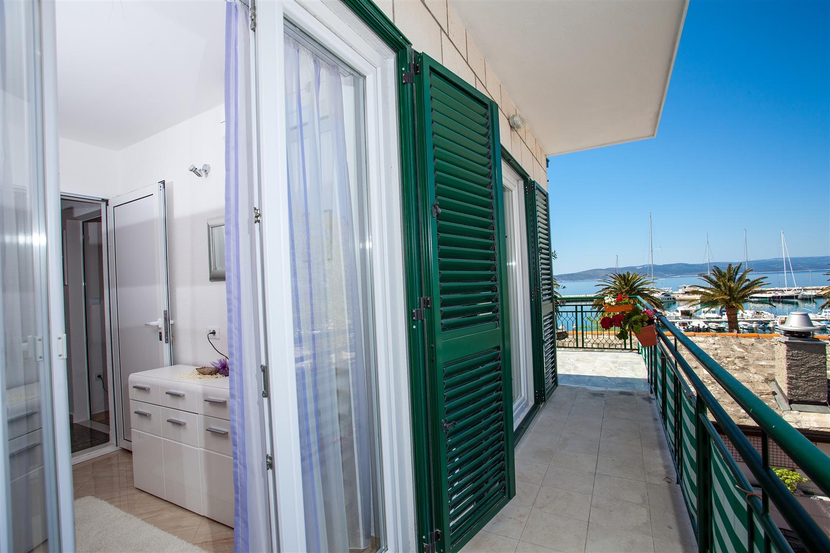Two bedroom apartment with terrace and sea view Baška Voda, Makarska  A-a