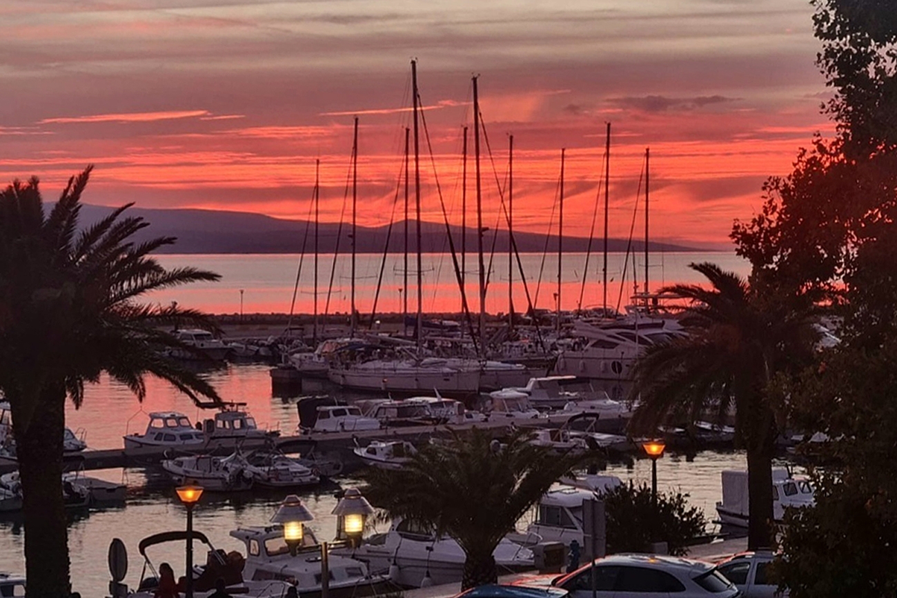 Two bedroom apartment with terrace and sea view Baška Voda, Makarska  A-a