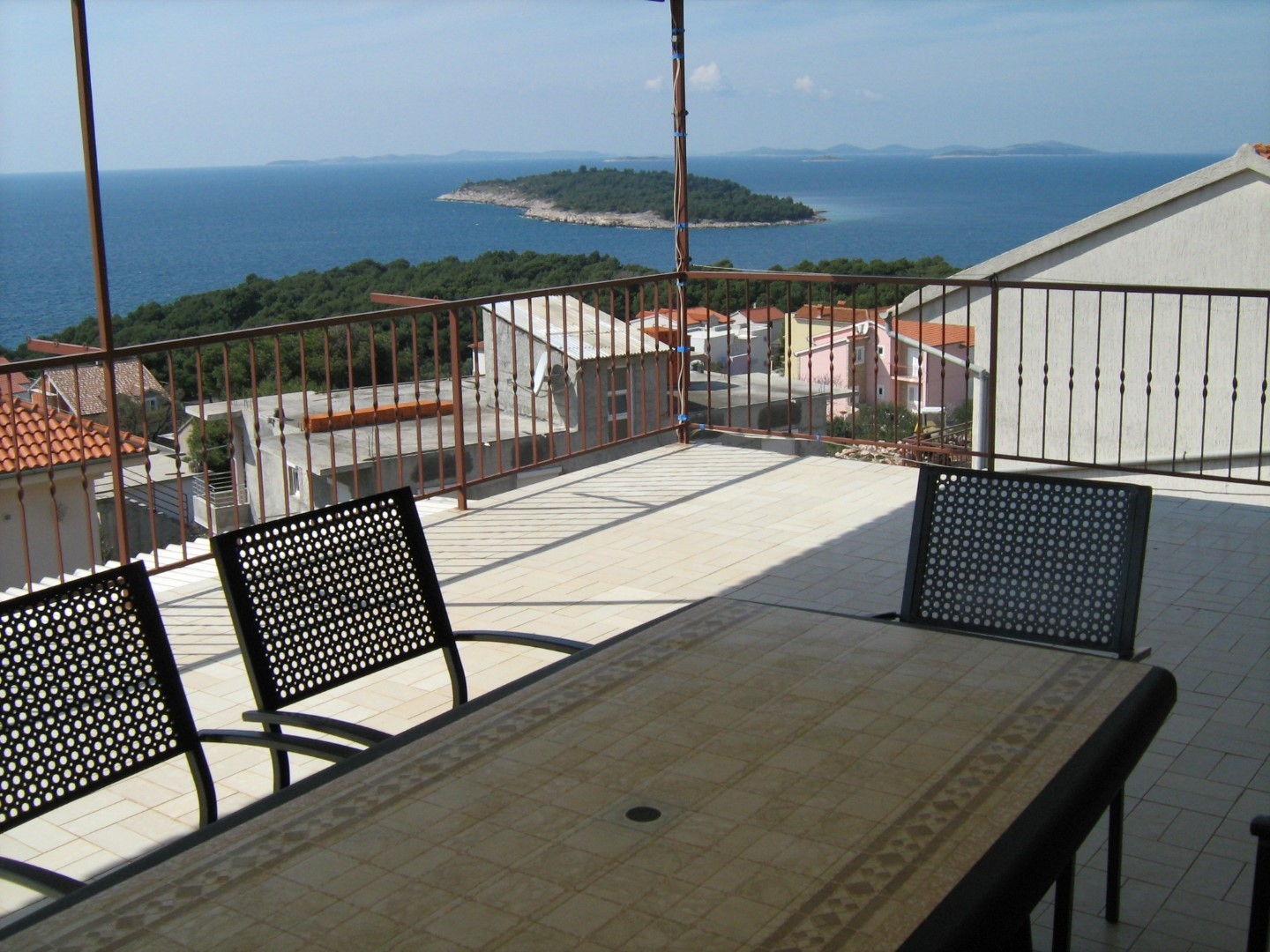 Two bedroom apartment with terrace and sea view Bilo, Primošten (A-12434-a) Two bedroom apartment with terrace and sea view Bilo, Primošten (A-12434-a)
