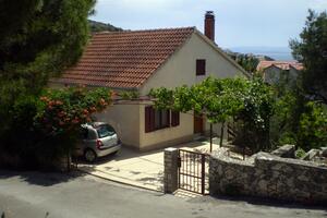 Apartments with a parking space Mavarstica, Ciovo - 12435